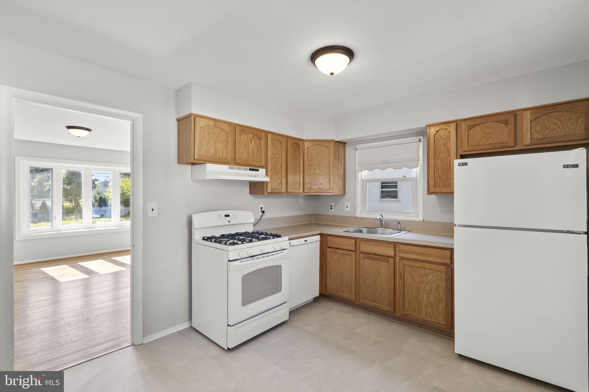 BURGUNDY KNOLLS - Residential