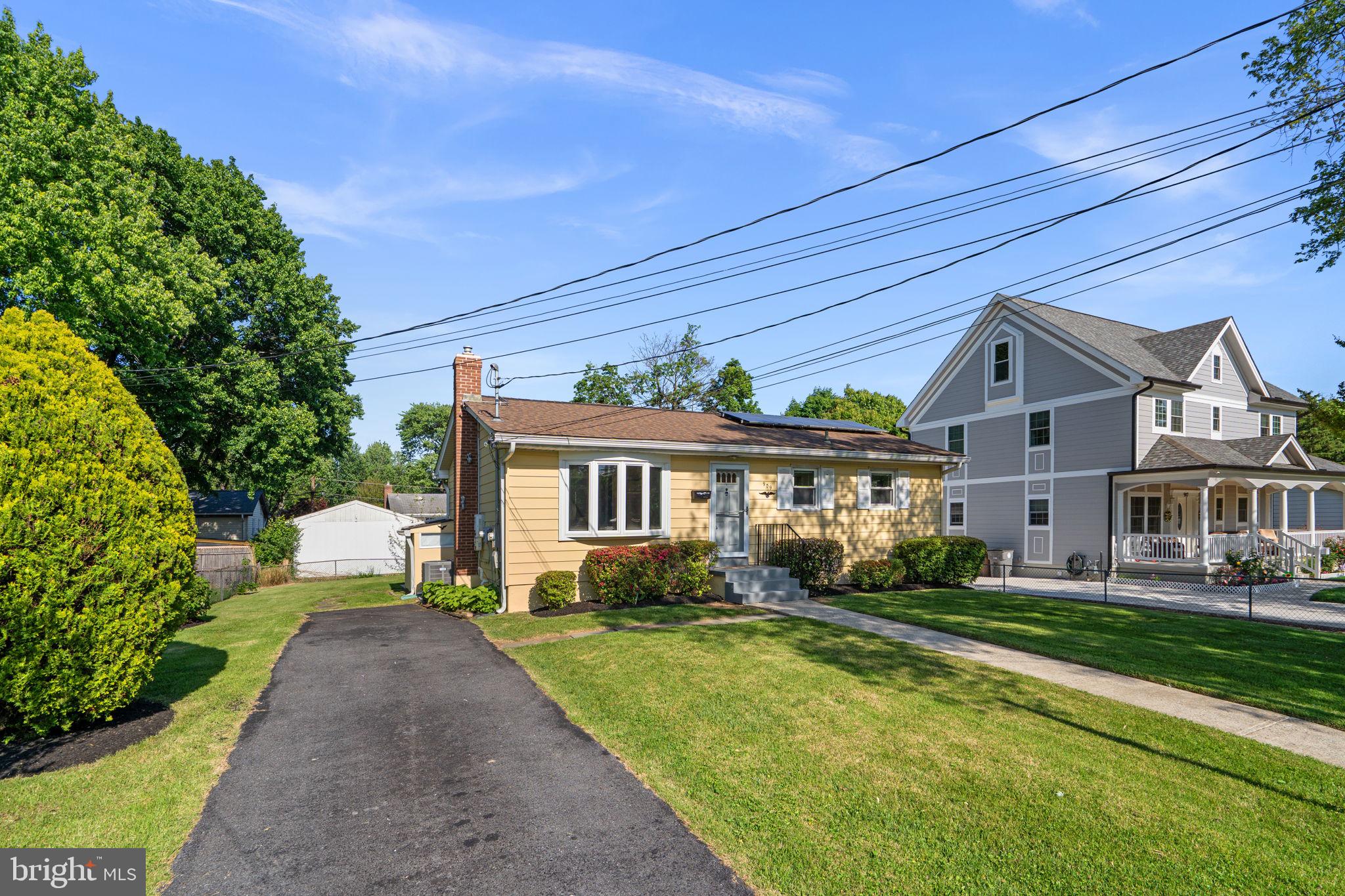 BURGUNDY KNOLLS - Residential
