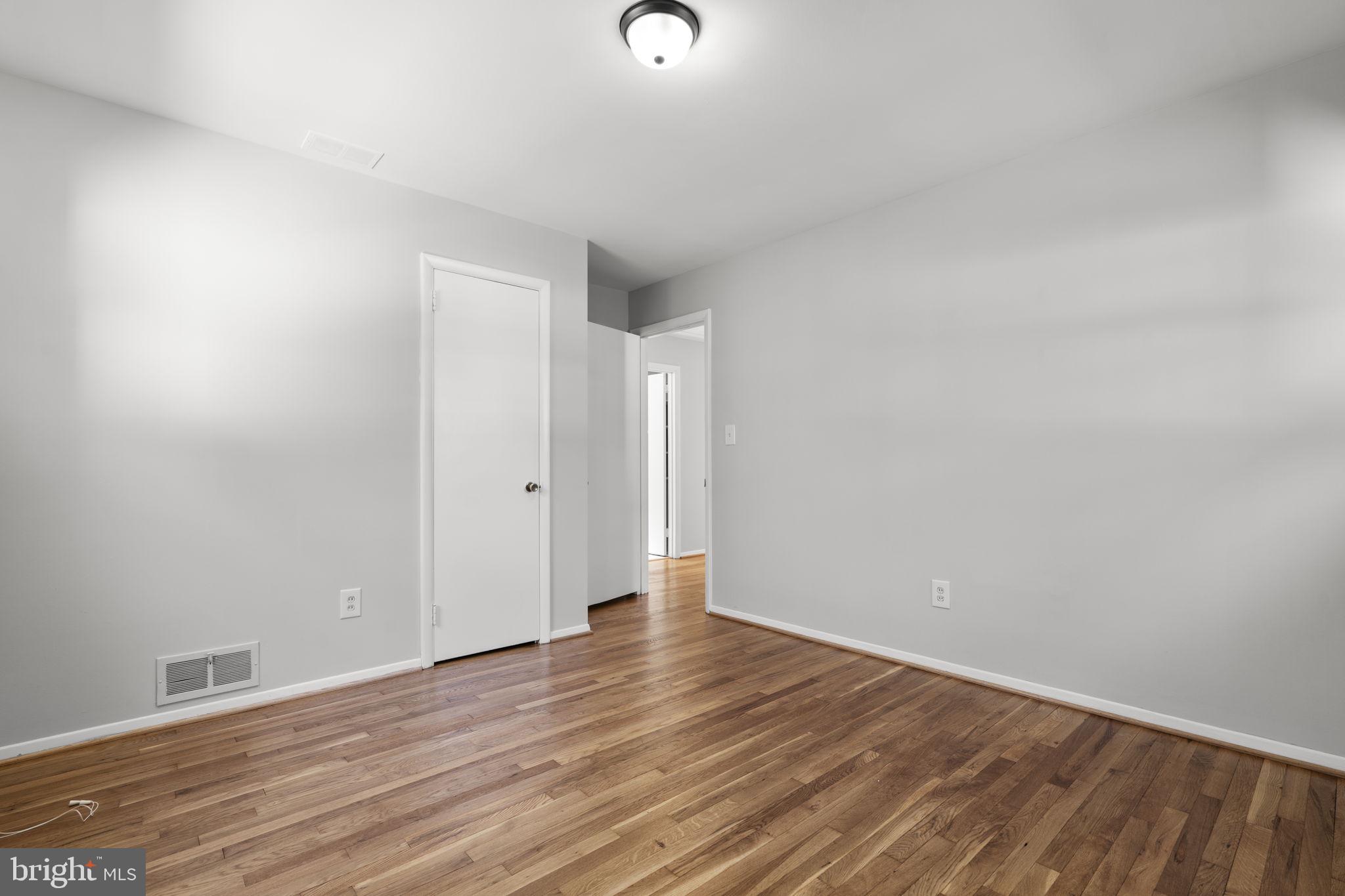 BURGUNDY KNOLLS - Residential