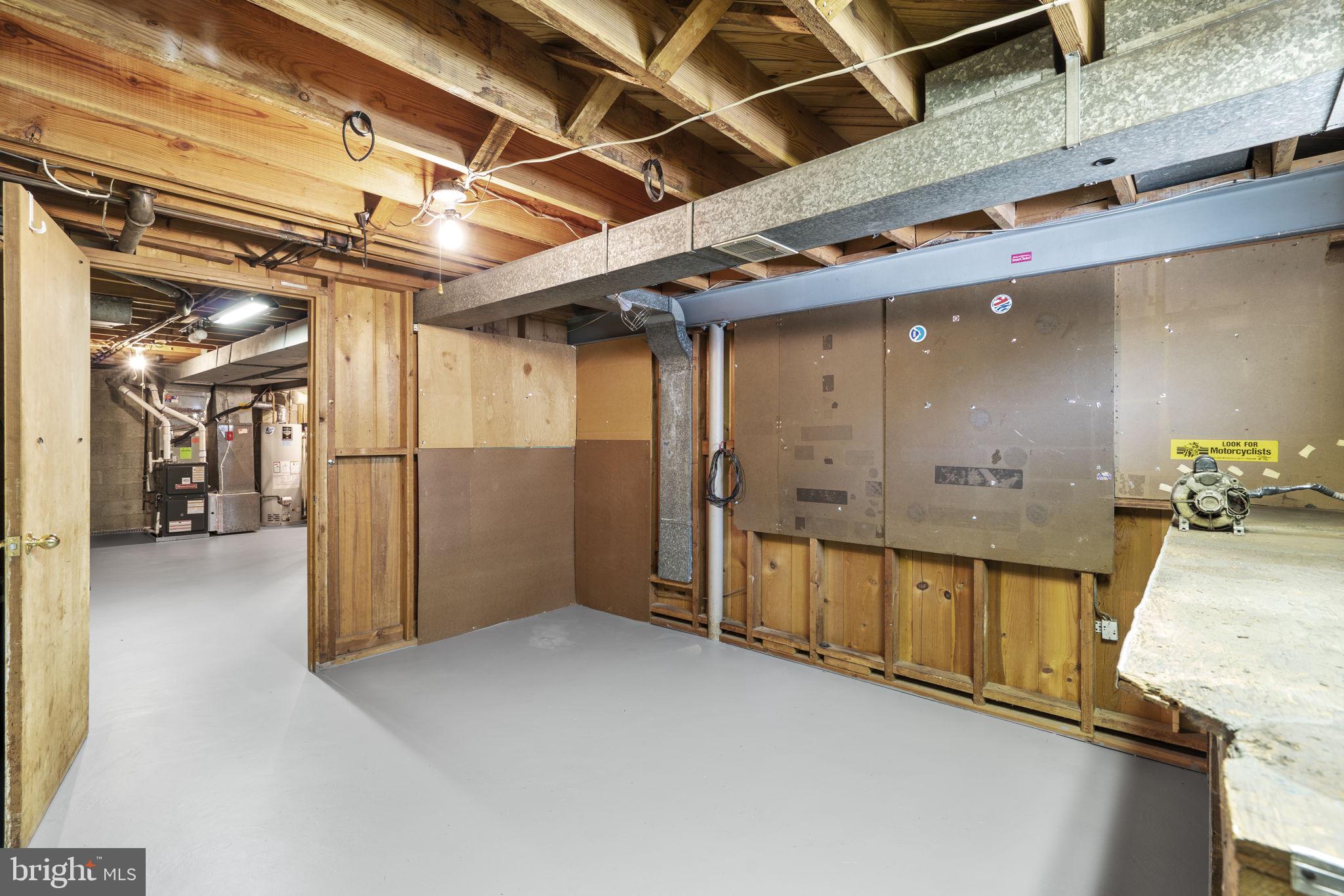 BURGUNDY KNOLLS - Residential