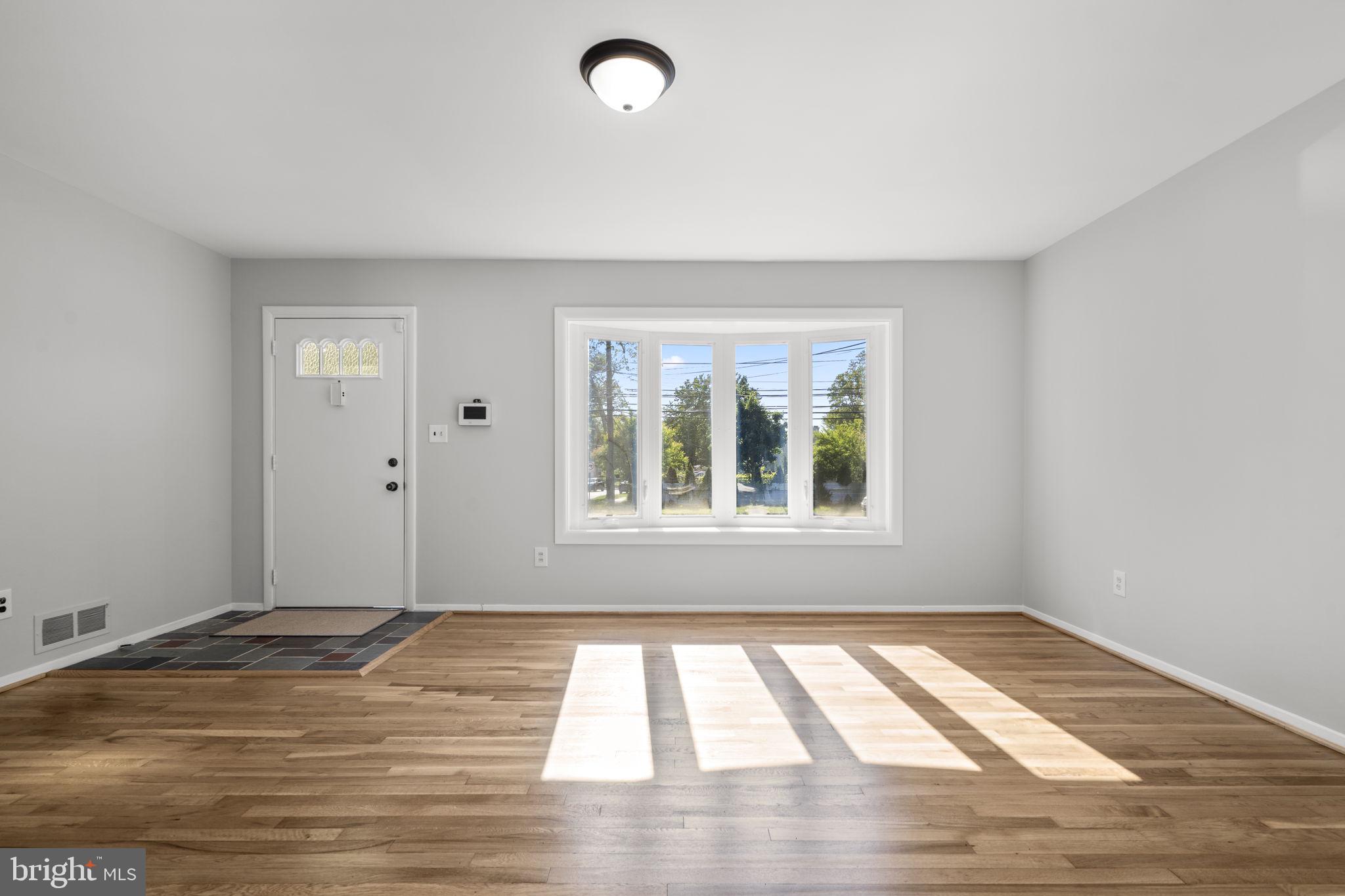 BURGUNDY KNOLLS - Residential