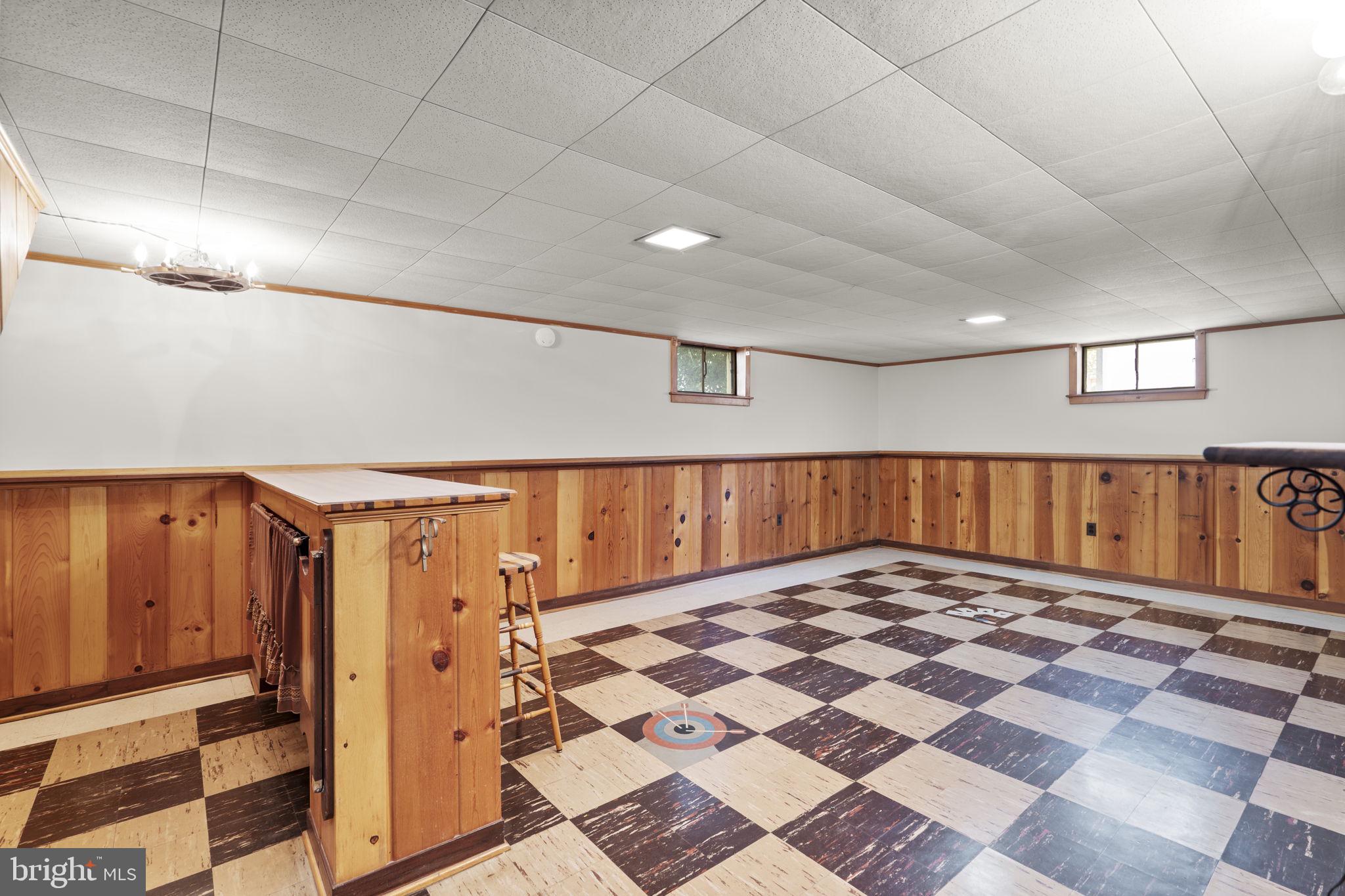 BURGUNDY KNOLLS - Residential