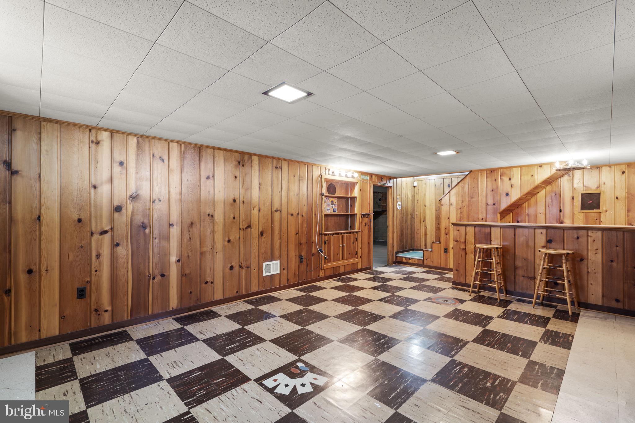 BURGUNDY KNOLLS - Residential