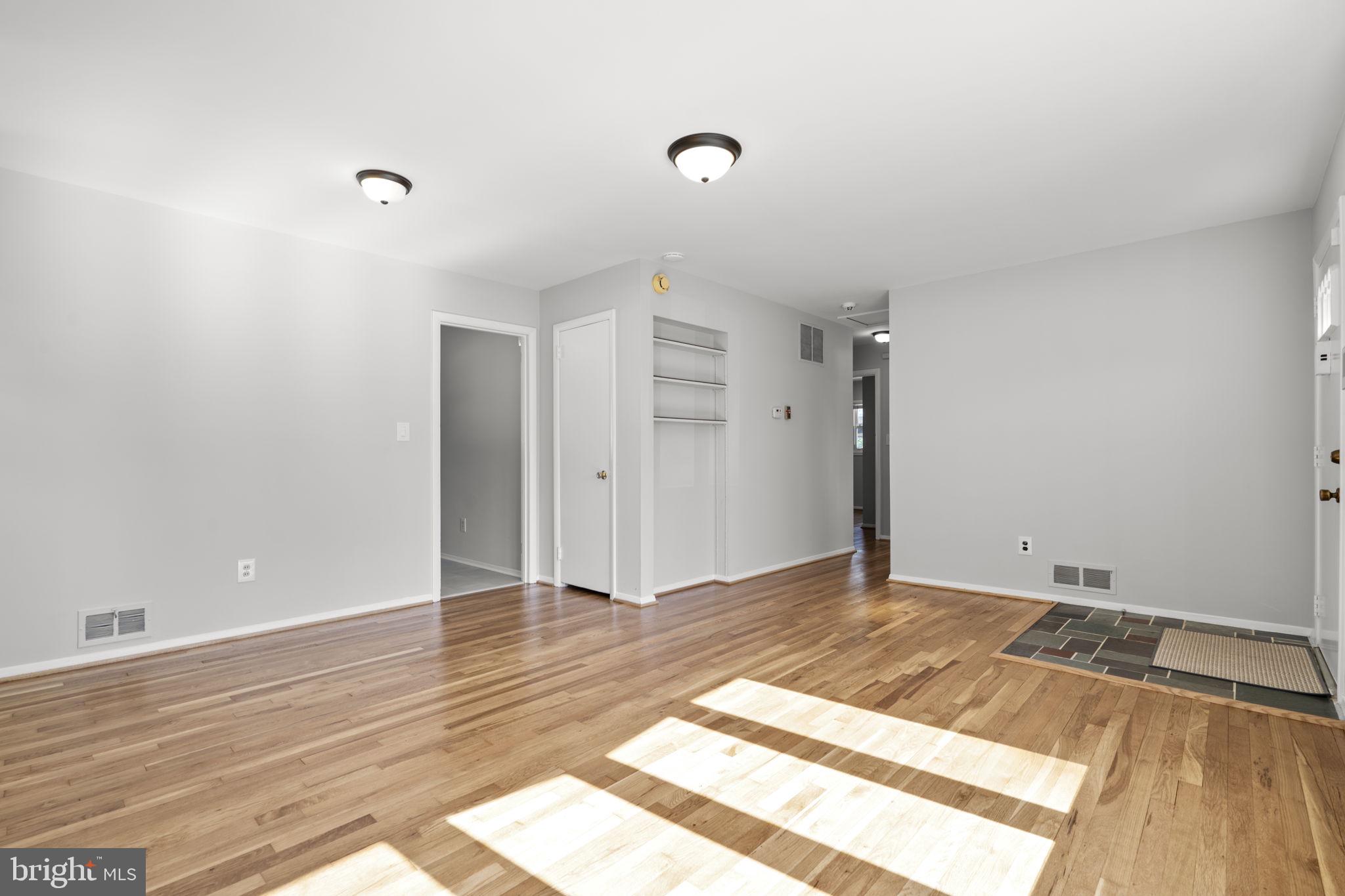 BURGUNDY KNOLLS - Residential