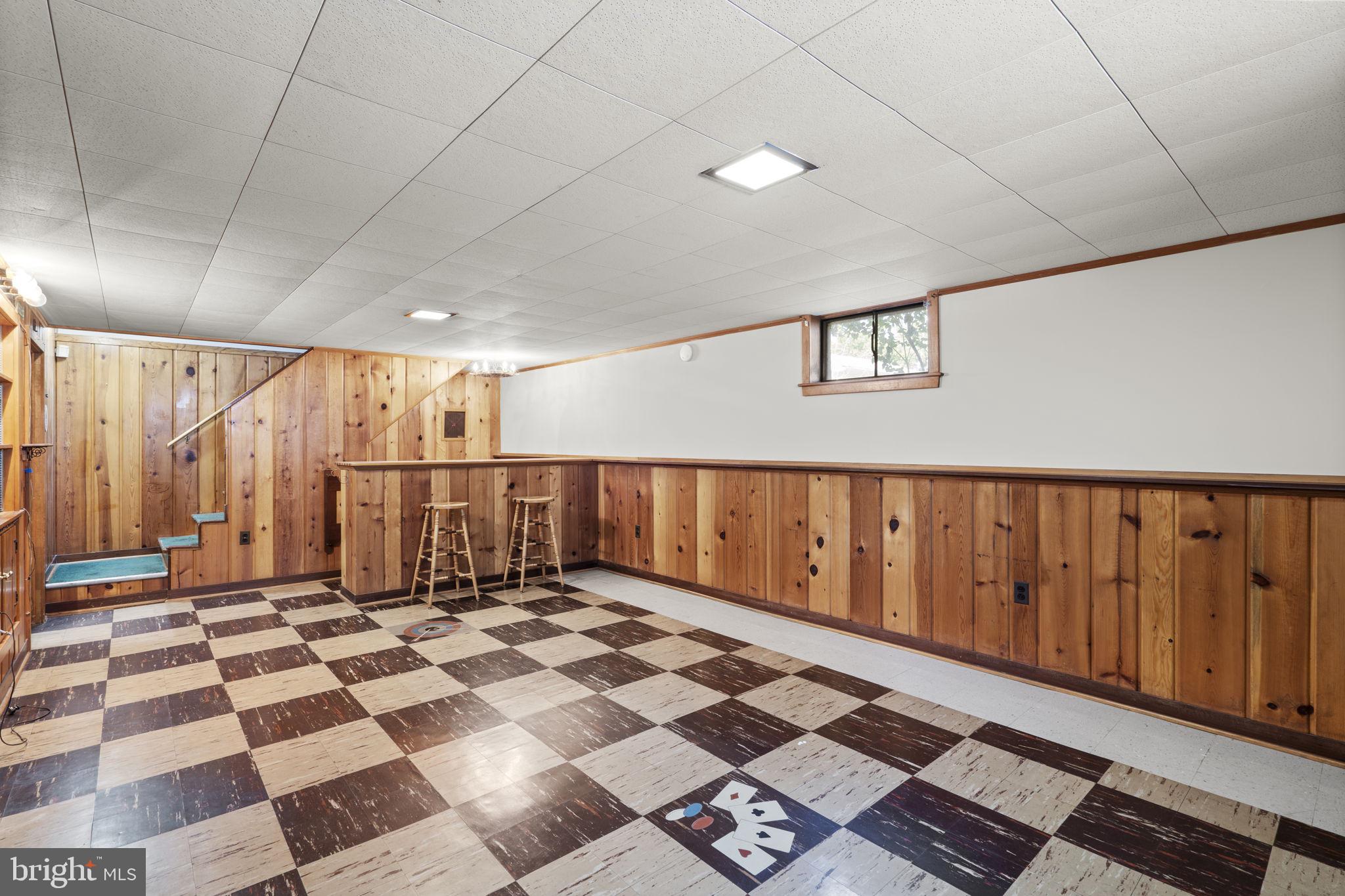 BURGUNDY KNOLLS - Residential