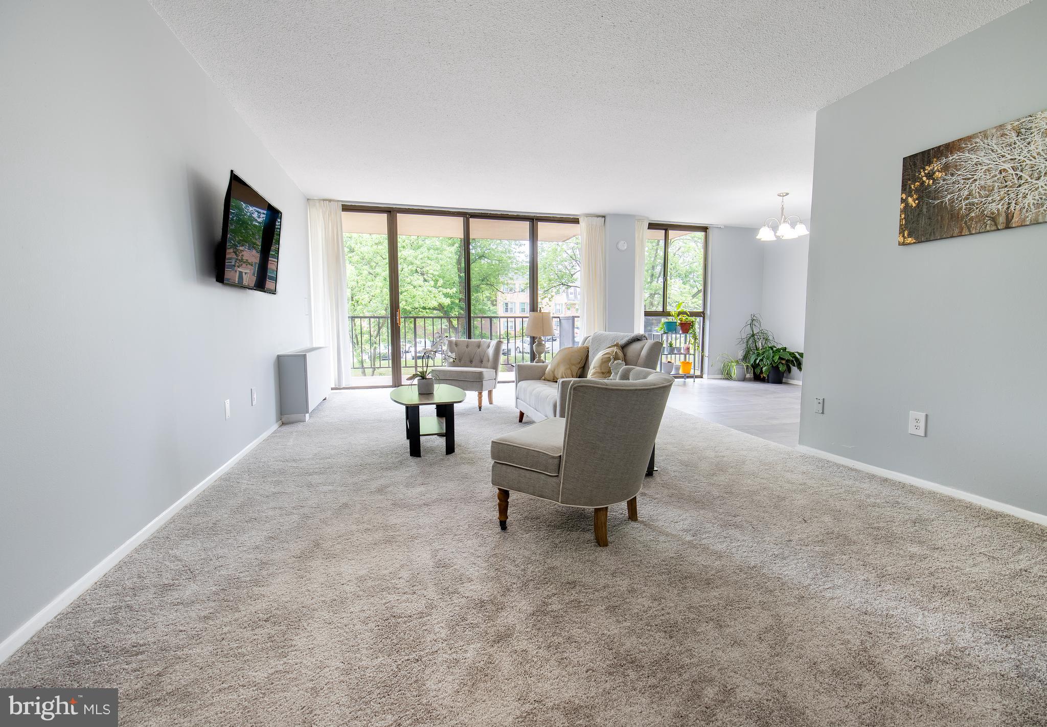 TOWERS IN WESTCHESTER PARK - Residential