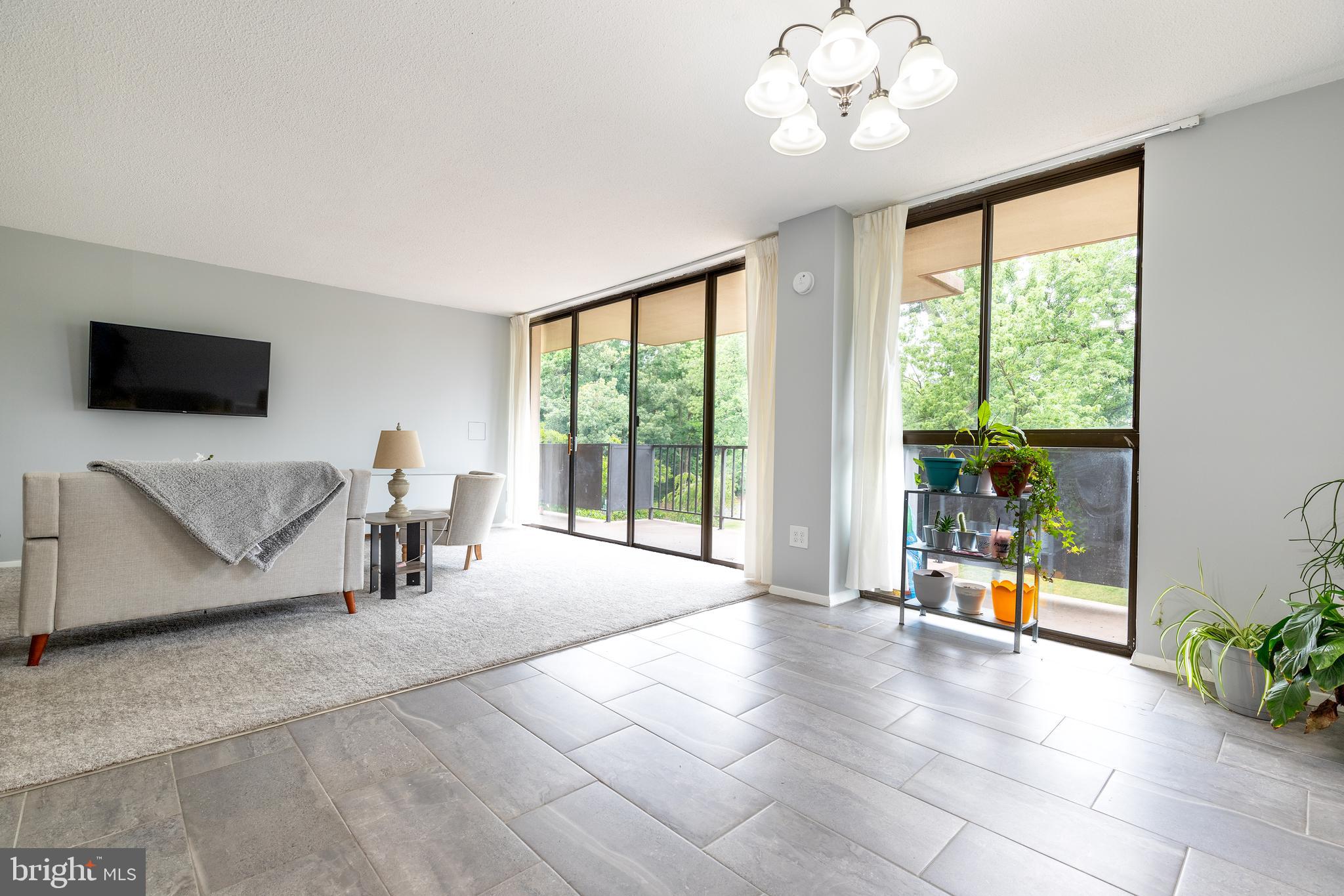 TOWERS IN WESTCHESTER PARK - Residential