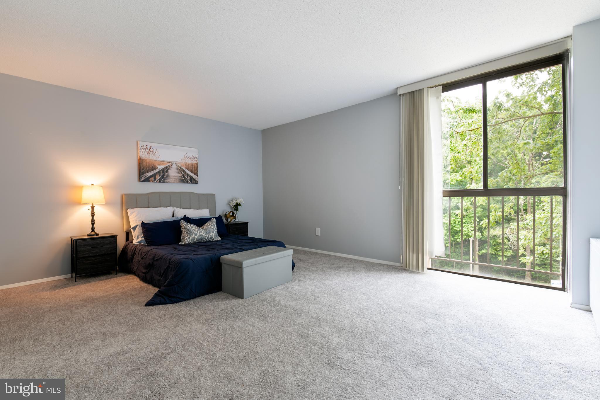 TOWERS IN WESTCHESTER PARK - Residential