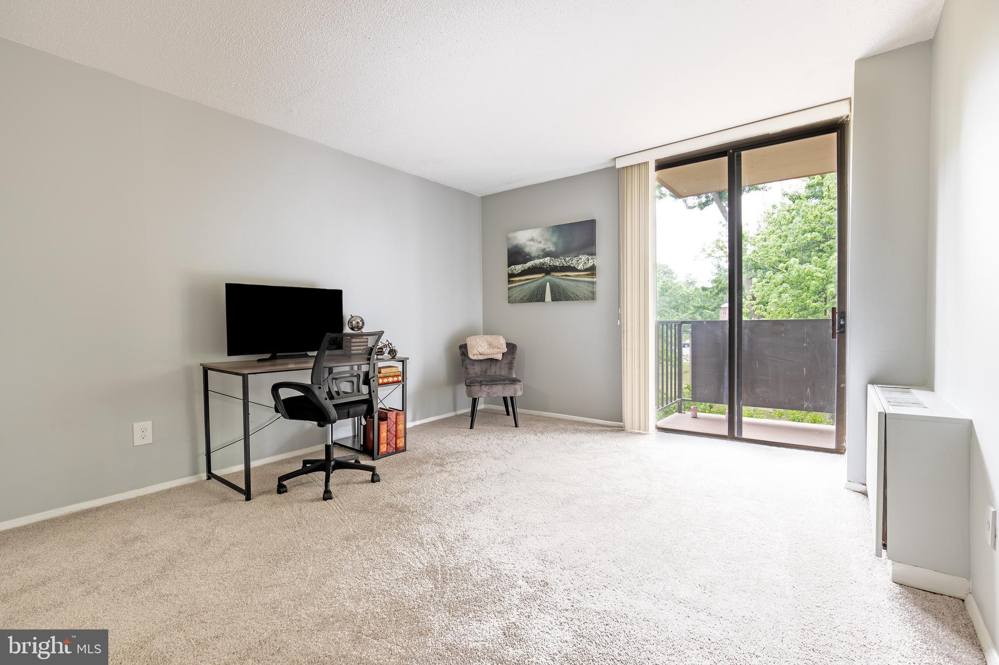 TOWERS IN WESTCHESTER PARK - Residential