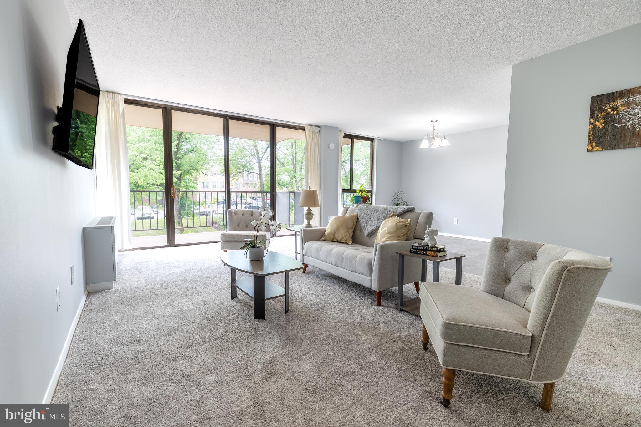 TOWERS IN WESTCHESTER PARK - Residential