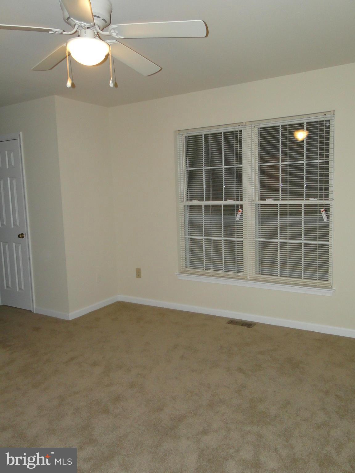 LAKE LAND - Residential Lease