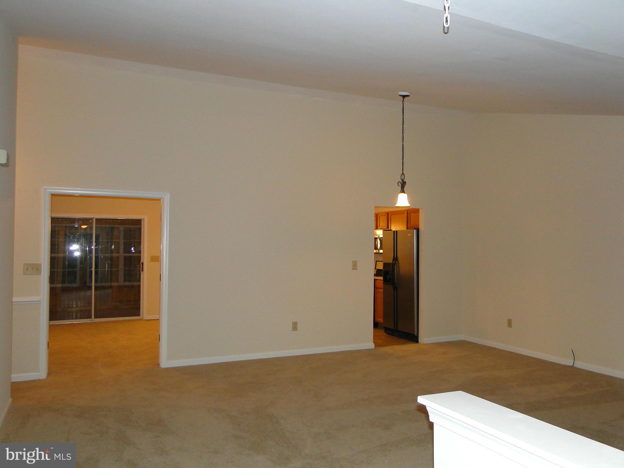 LAKE LAND - Residential Lease