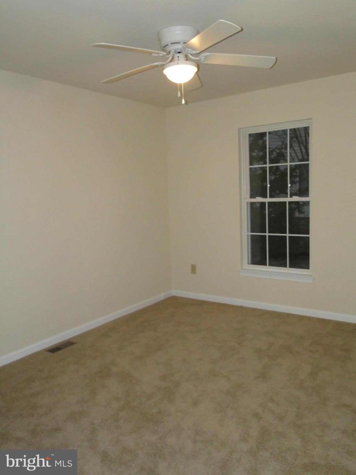 LAKE LAND - Residential Lease