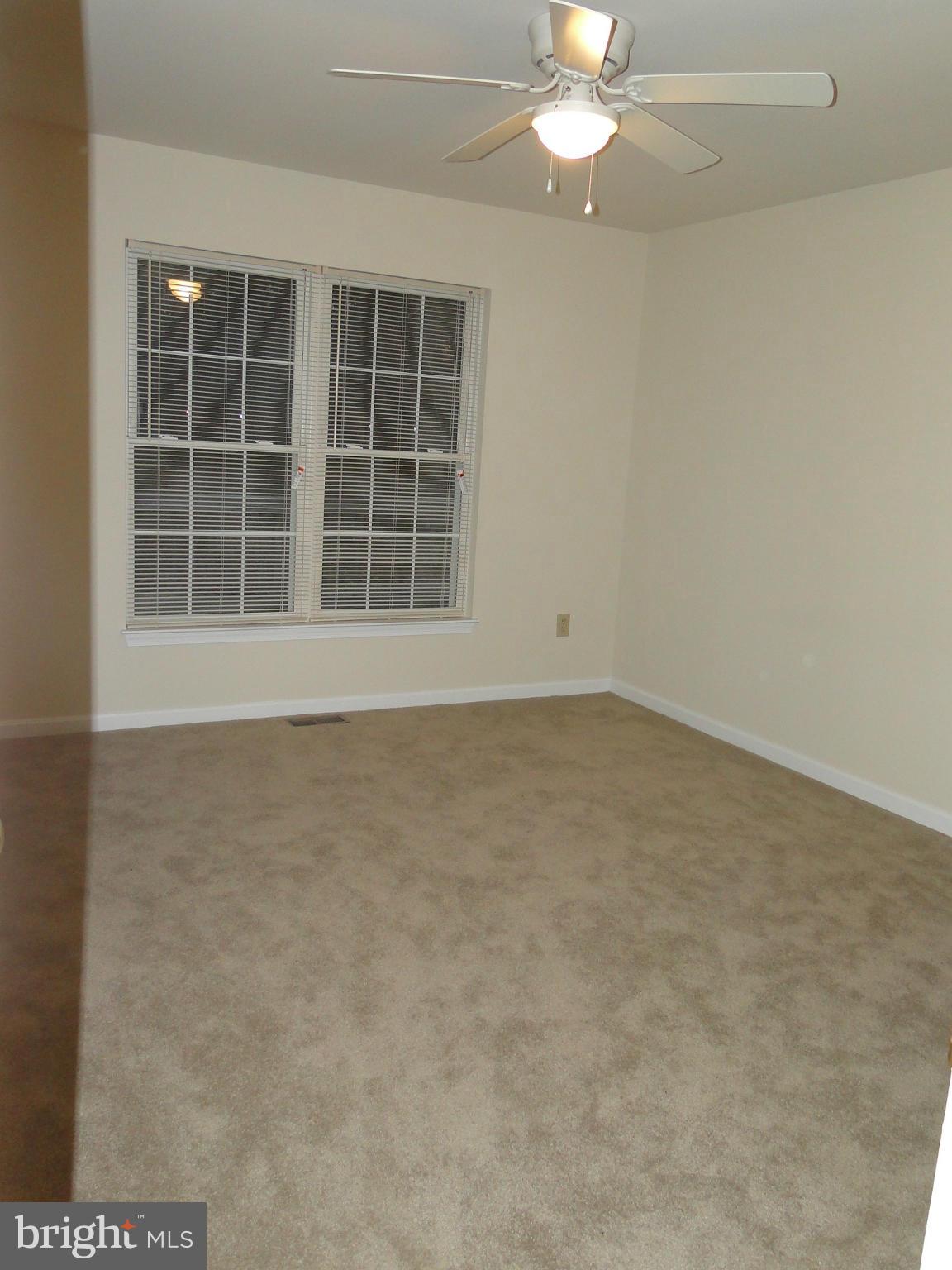 LAKE LAND - Residential Lease