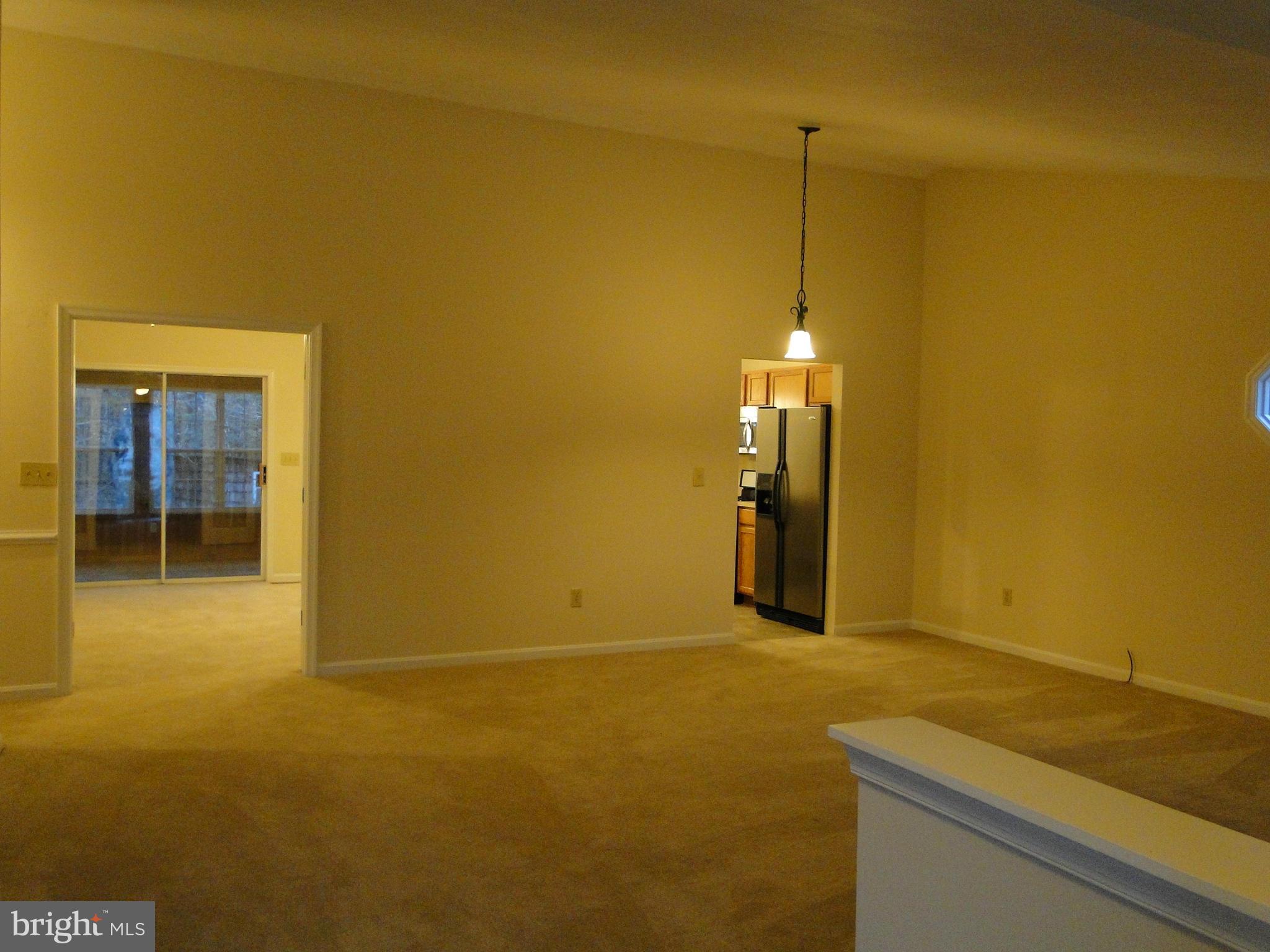 LAKE LAND - Residential Lease