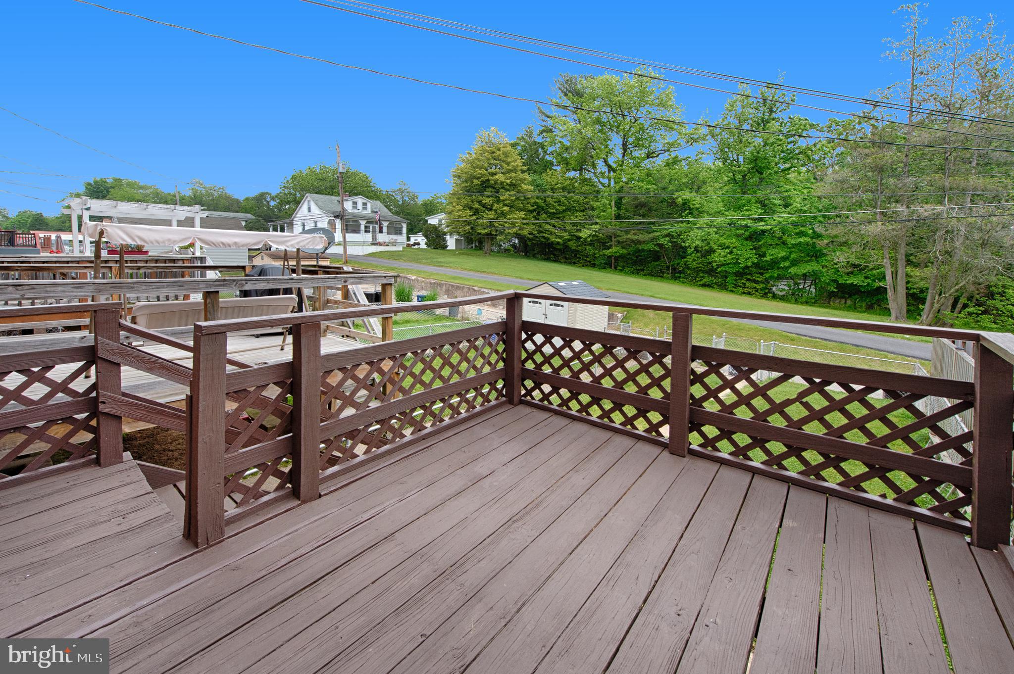 WOODWARD SQUARE - Residential