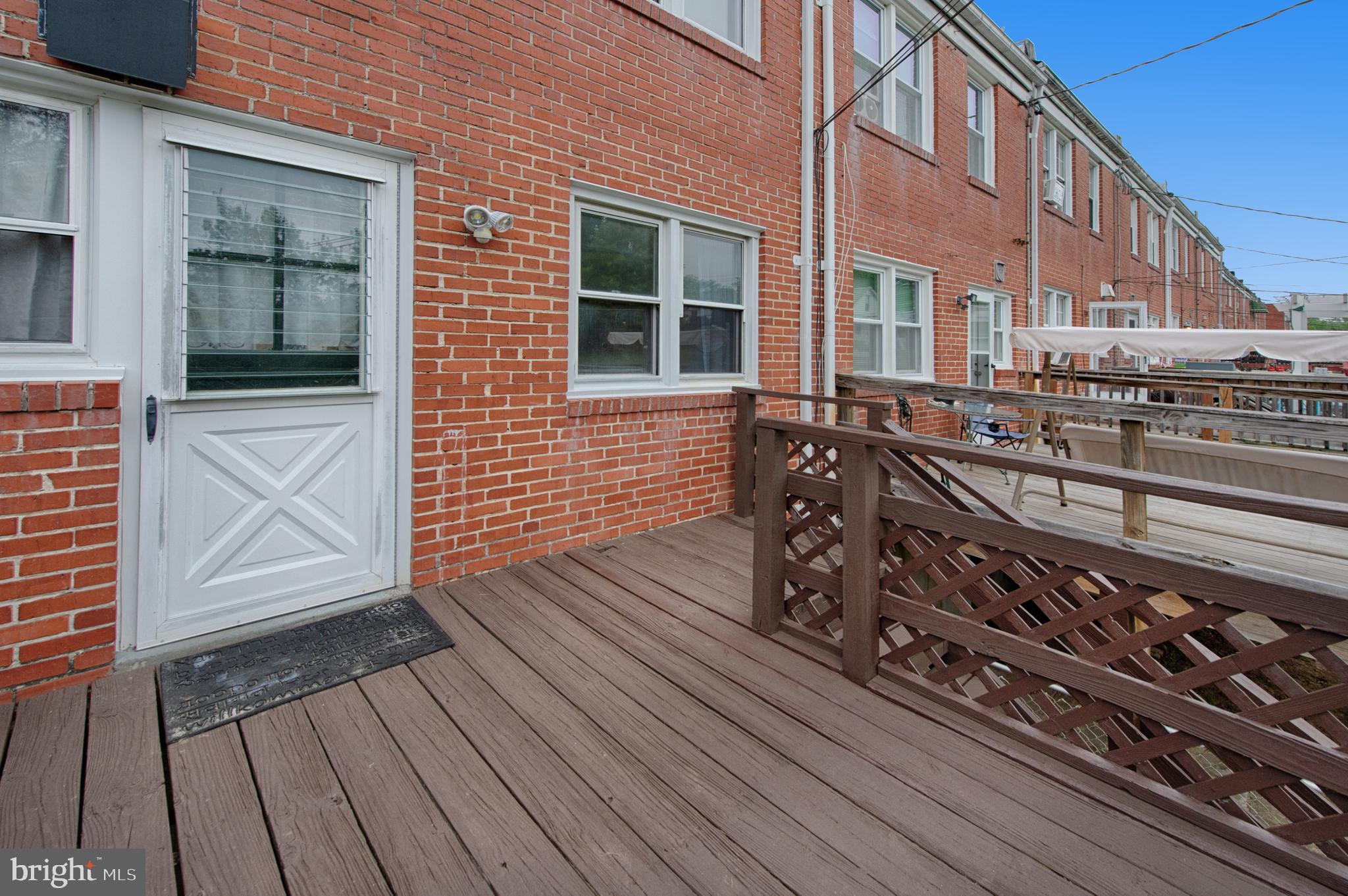 WOODWARD SQUARE - Residential