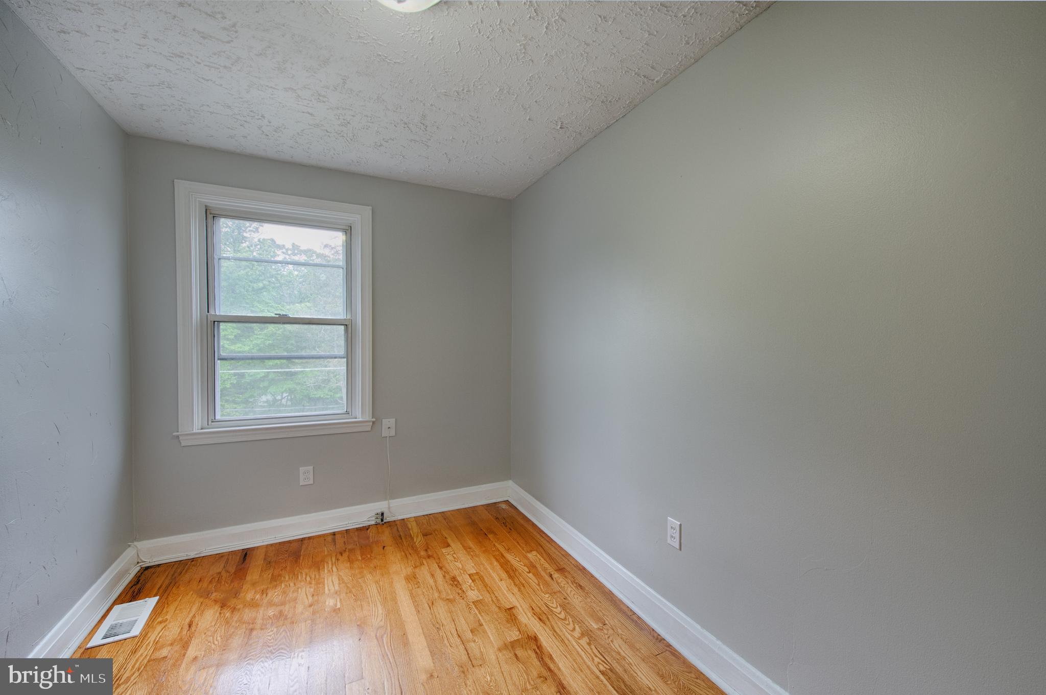 WOODWARD SQUARE - Residential