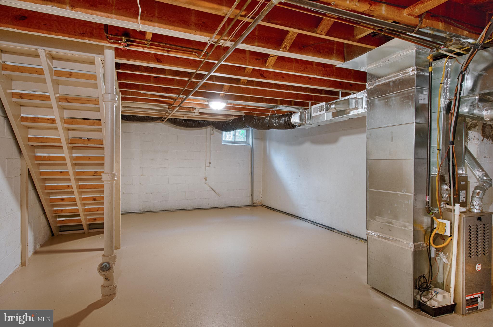 WOODWARD SQUARE - Residential