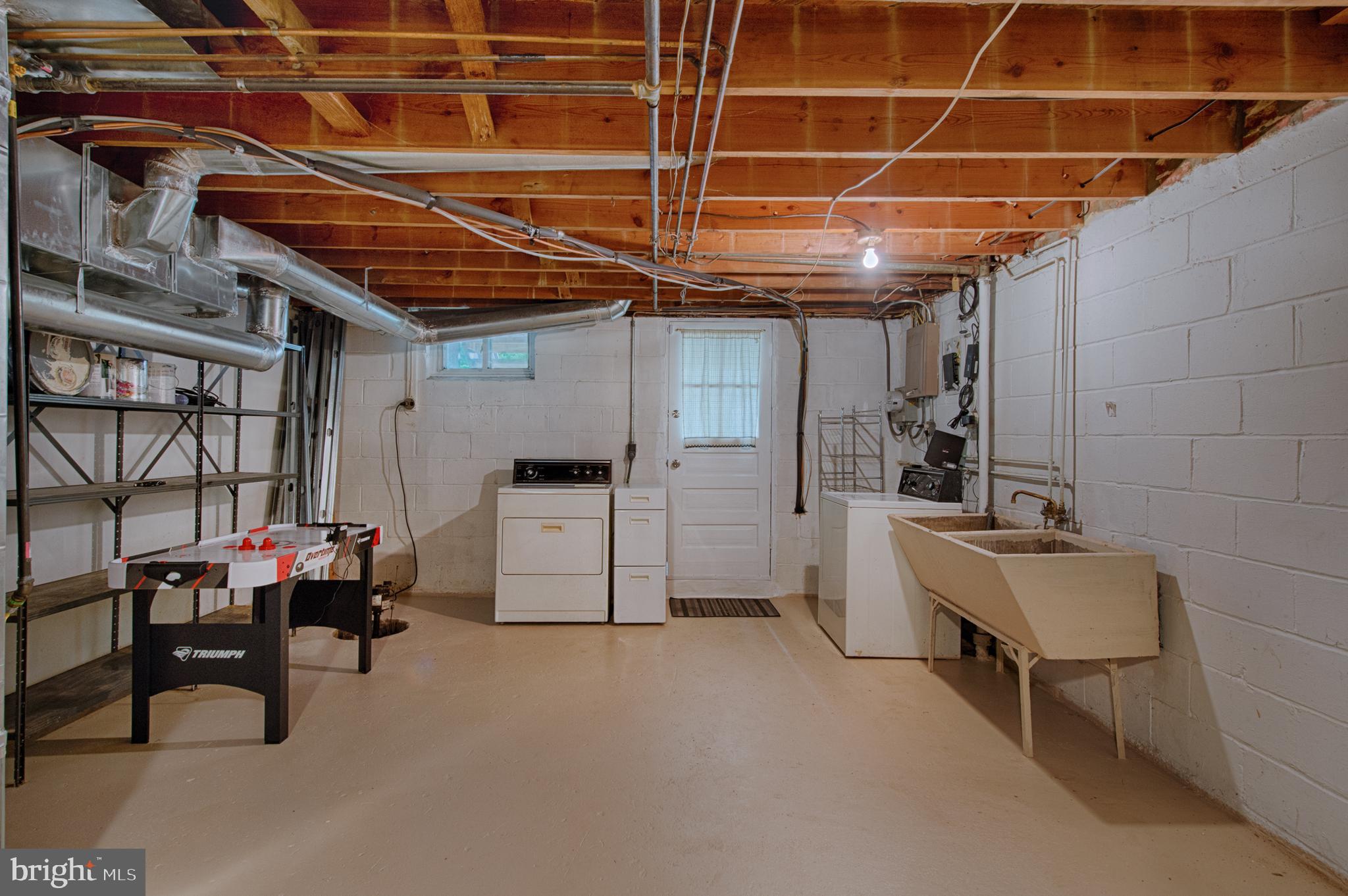 WOODWARD SQUARE - Residential