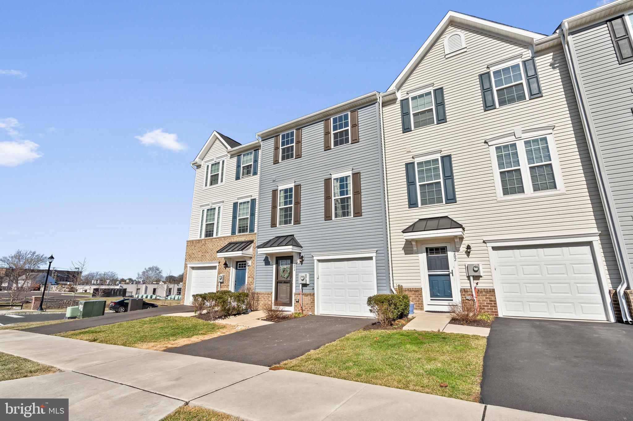 DUBLIN CROSSING - Residential