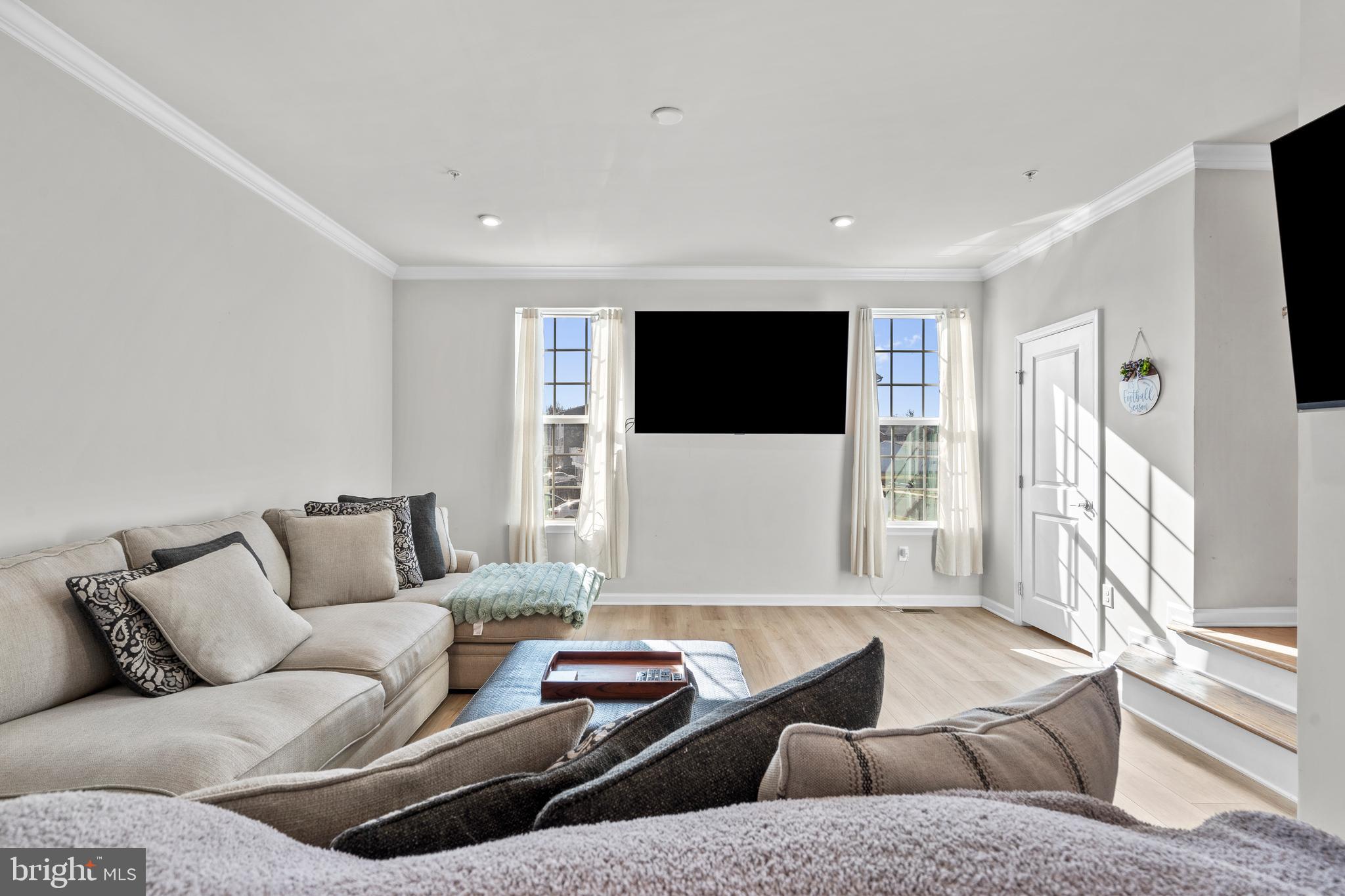 DUBLIN CROSSING - Residential