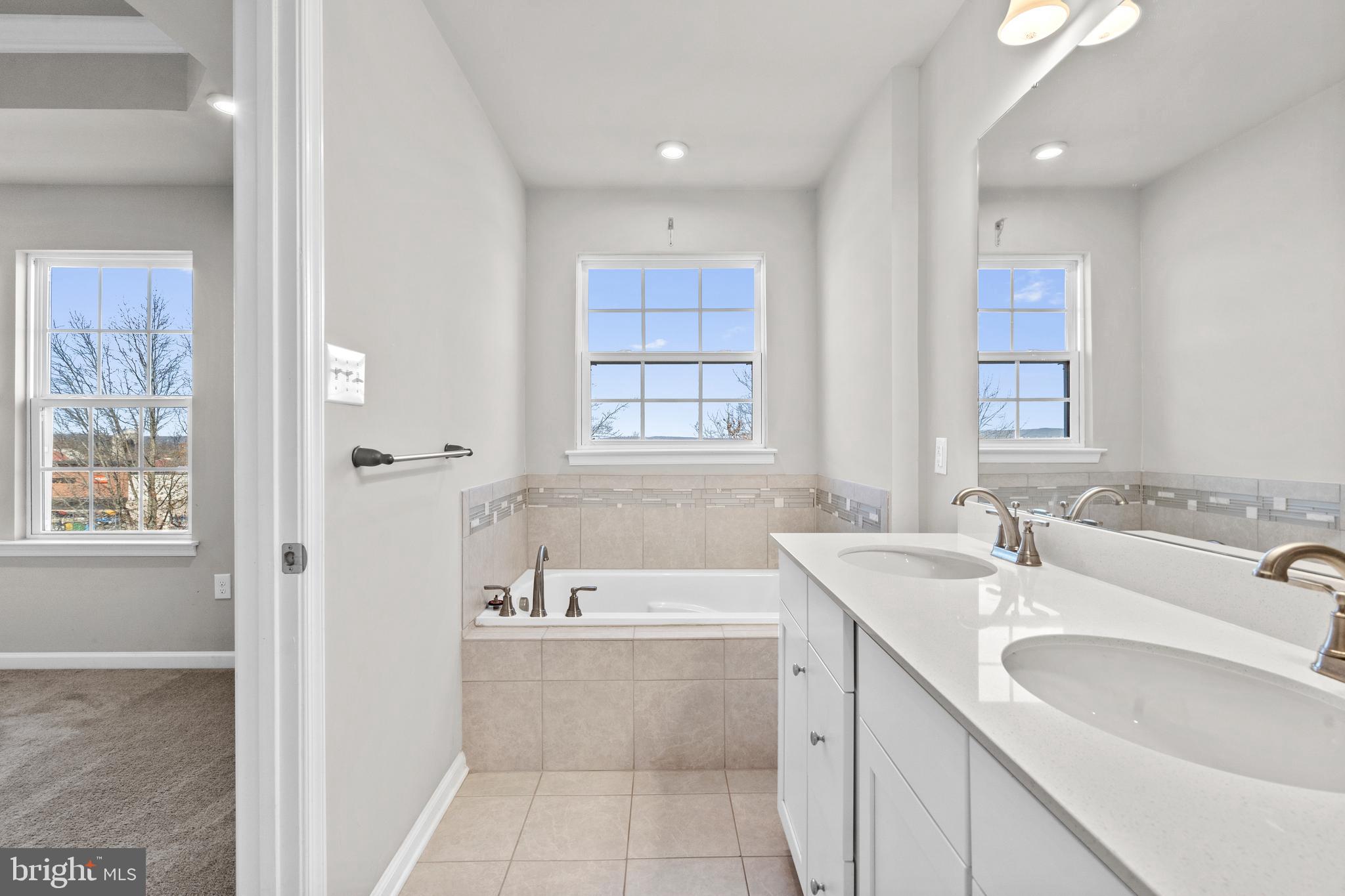 DUBLIN CROSSING - Residential