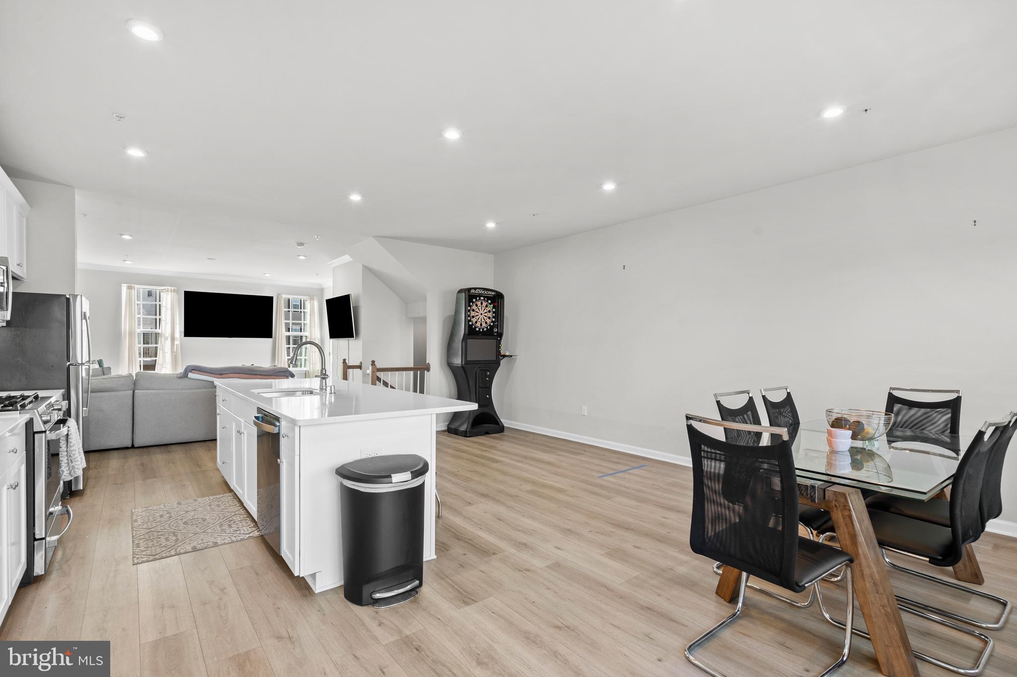 DUBLIN CROSSING - Residential