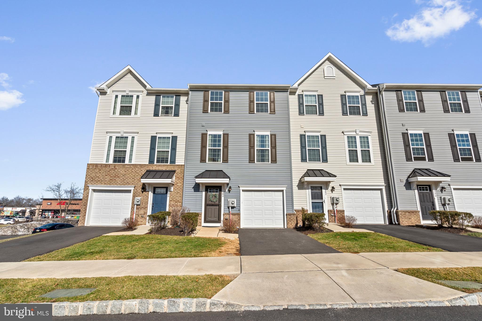 DUBLIN CROSSING - Residential