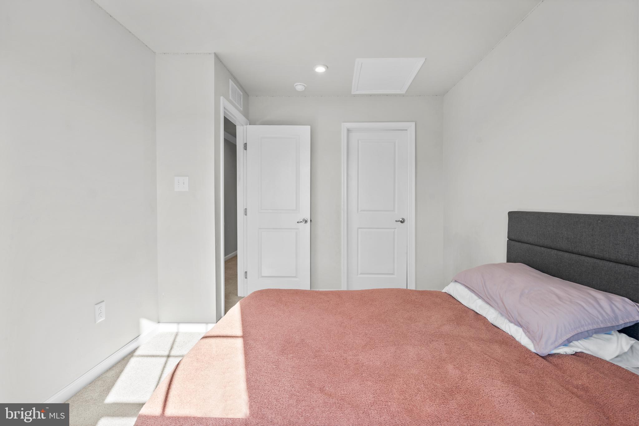 DUBLIN CROSSING - Residential