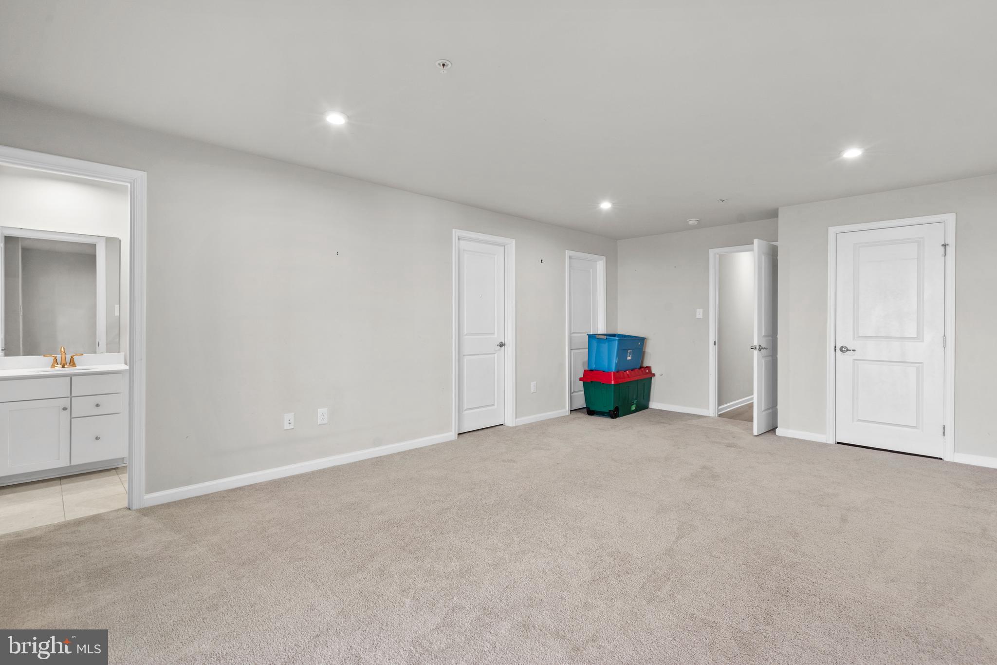 DUBLIN CROSSING - Residential