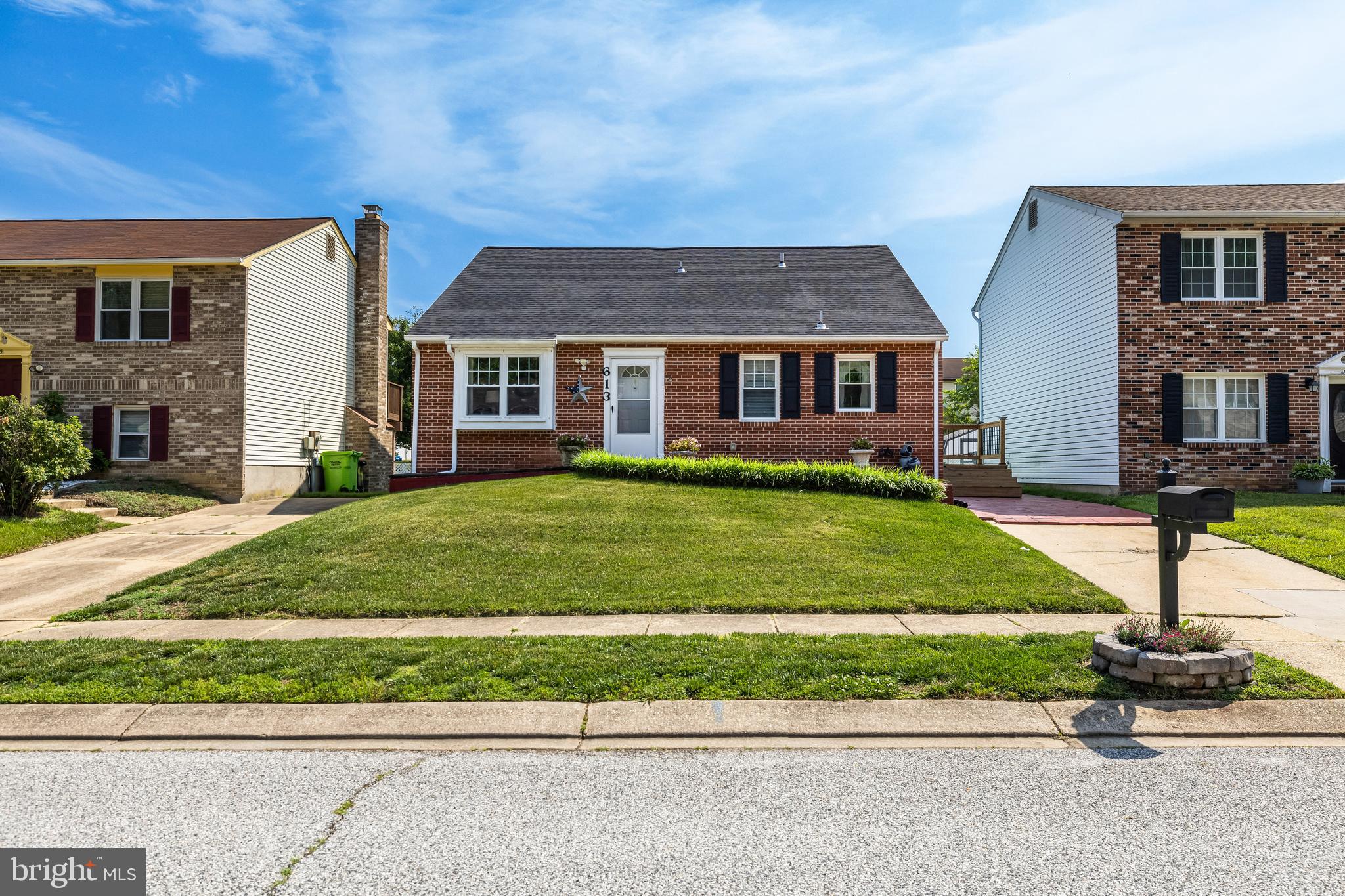 613 HARBOUR OAK DRIVE