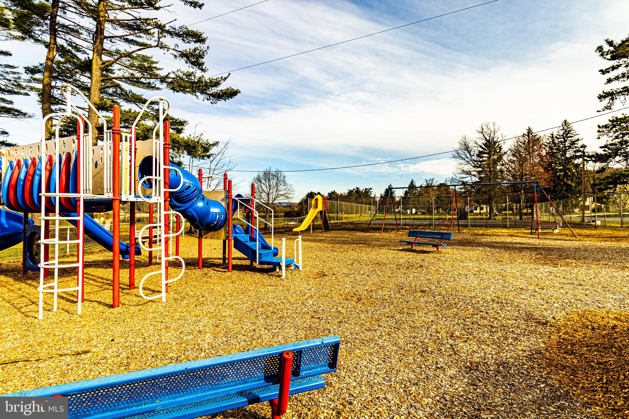 DEER LAKE - Residential