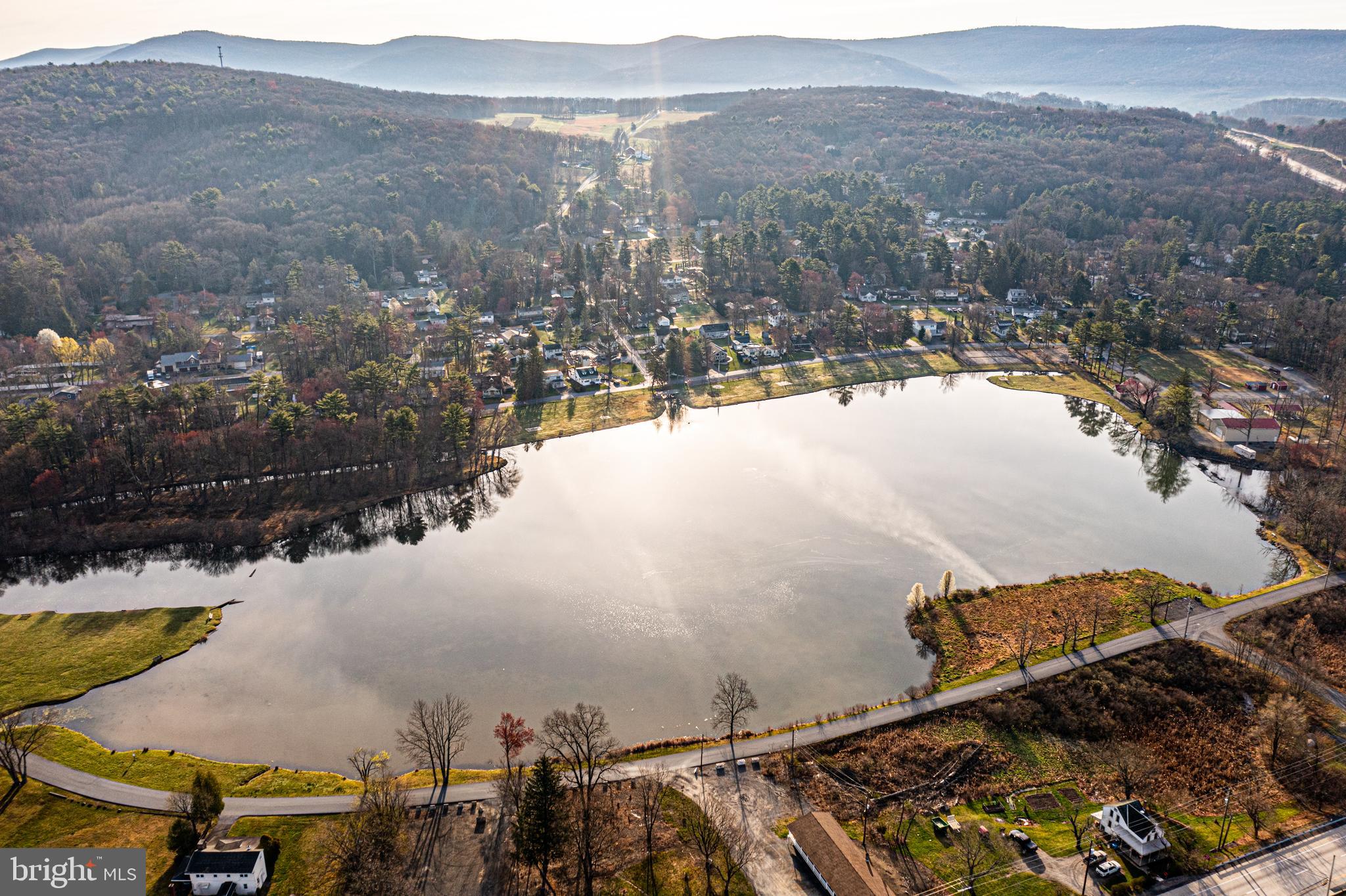 DEER LAKE - Residential