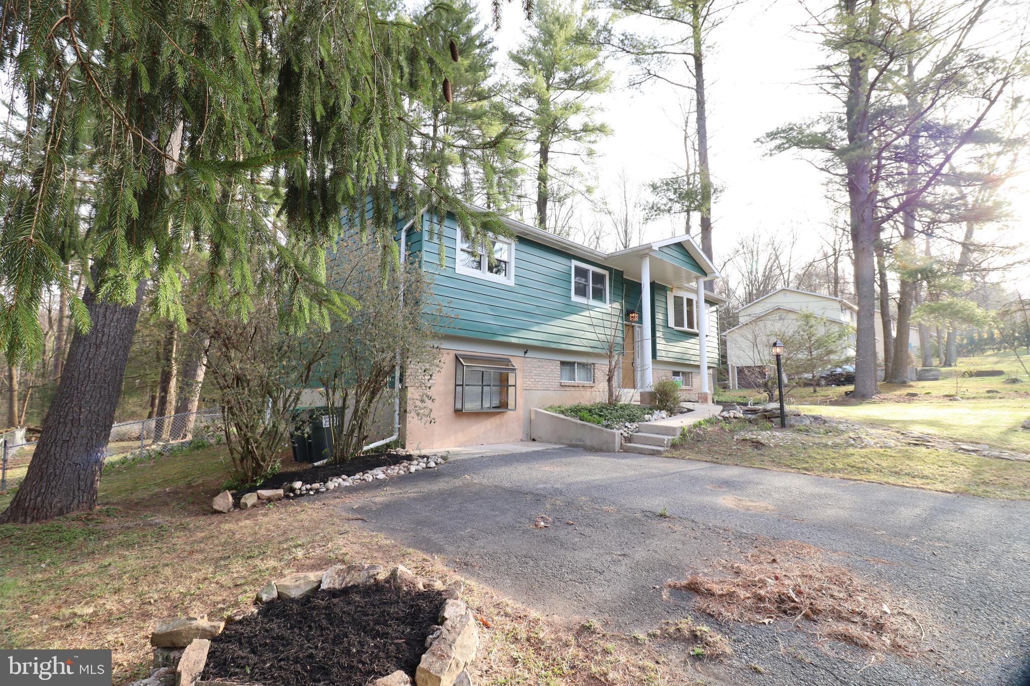 DEER LAKE - Residential