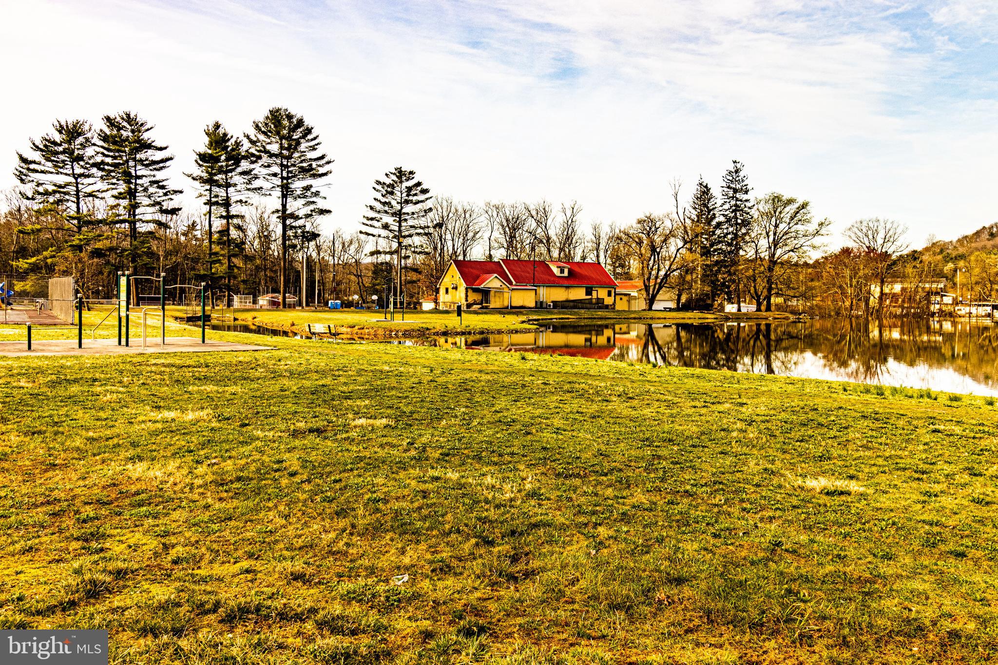DEER LAKE - Residential