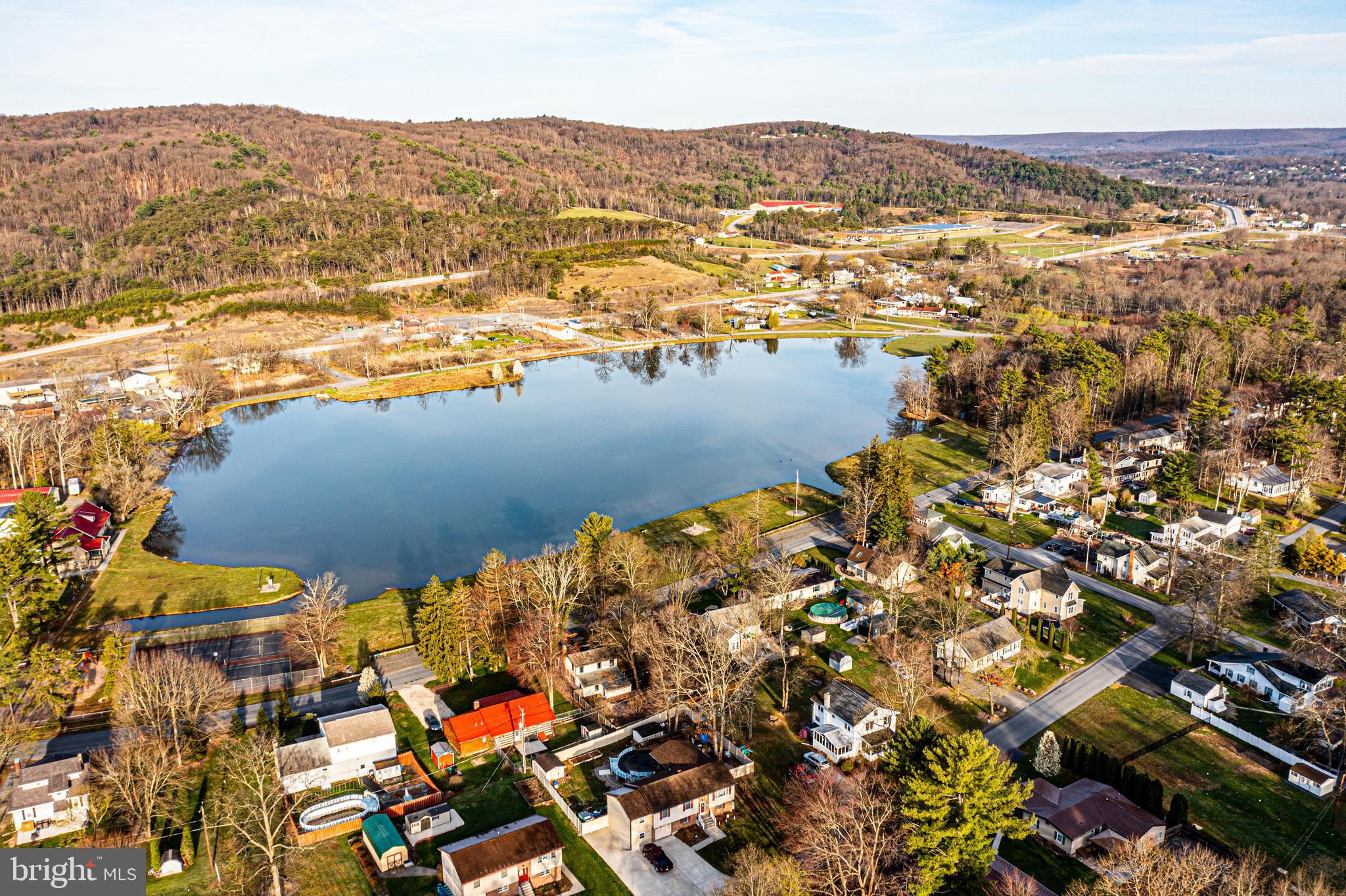DEER LAKE - Residential