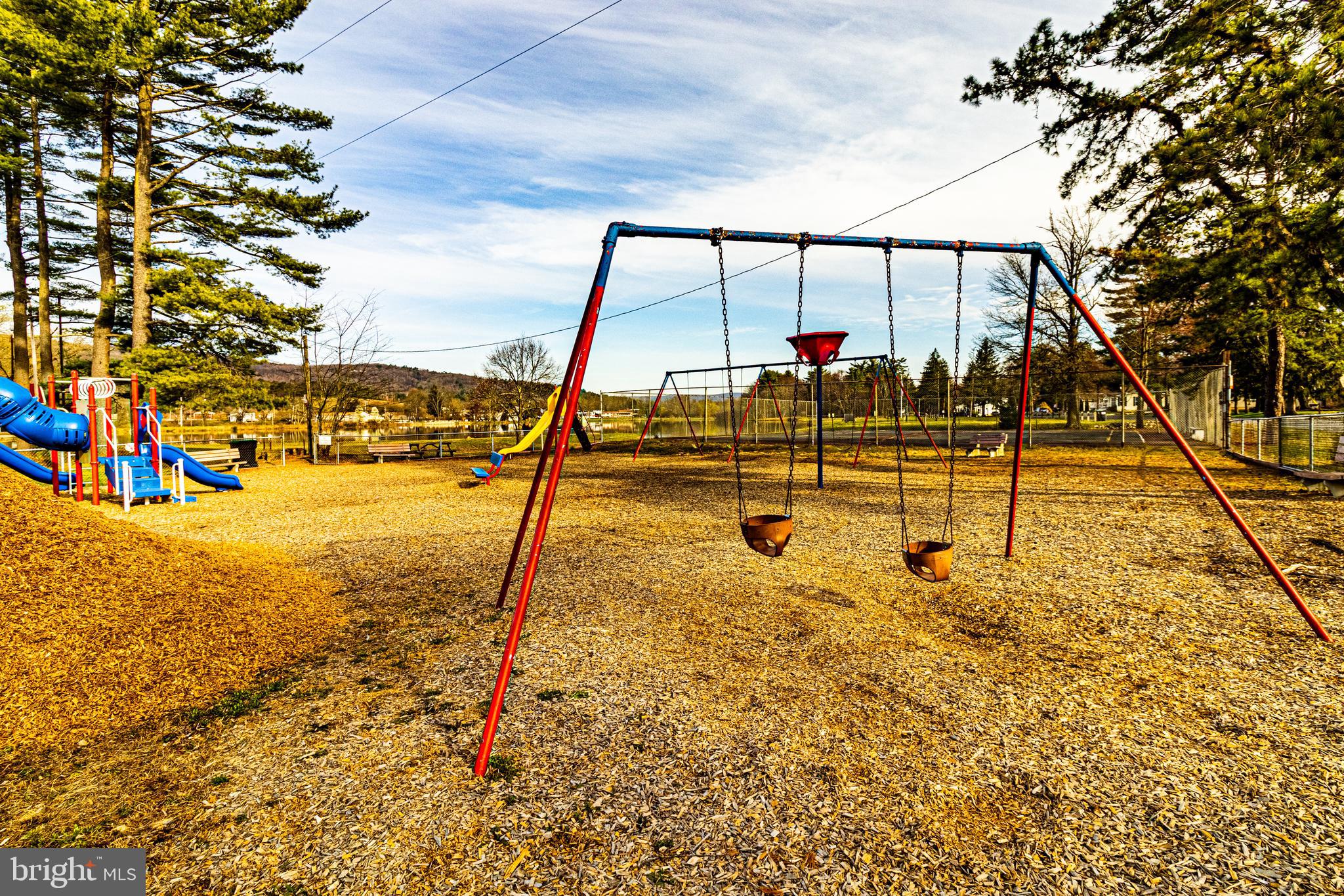 DEER LAKE - Residential