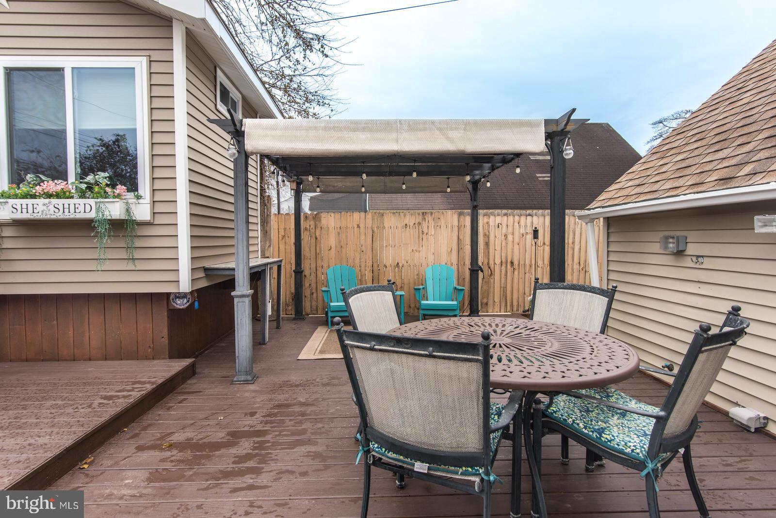 ACADEMY GARDENS - Residential