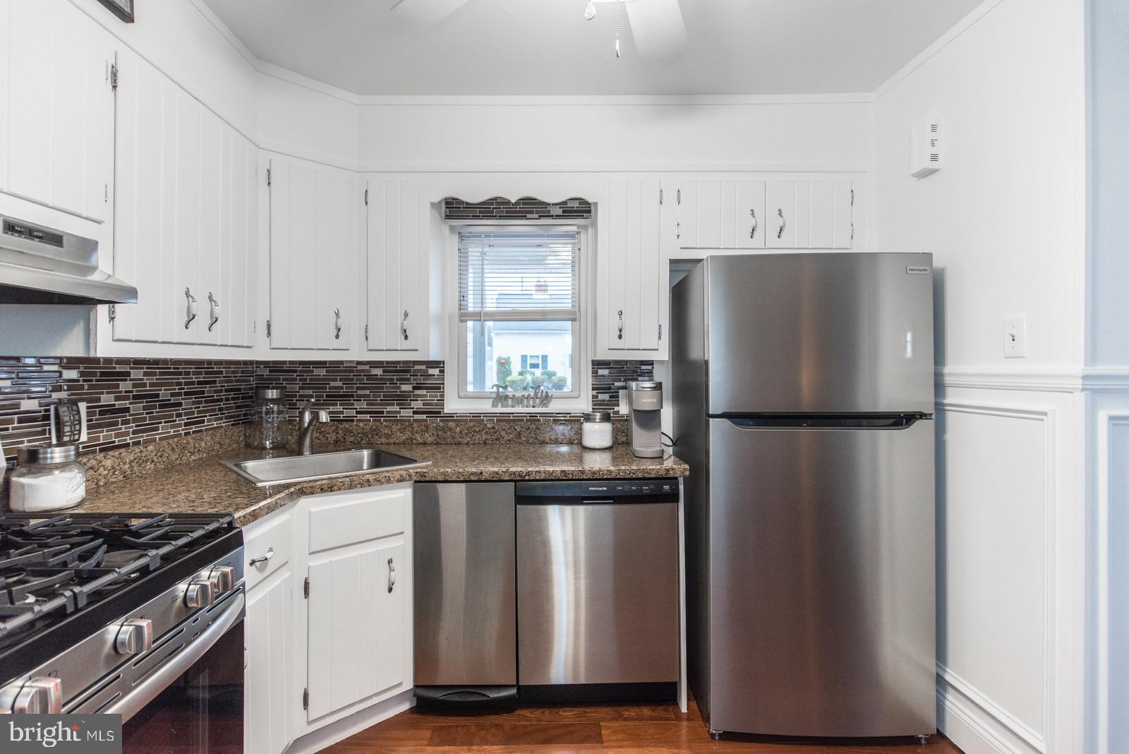 ACADEMY GARDENS - Residential