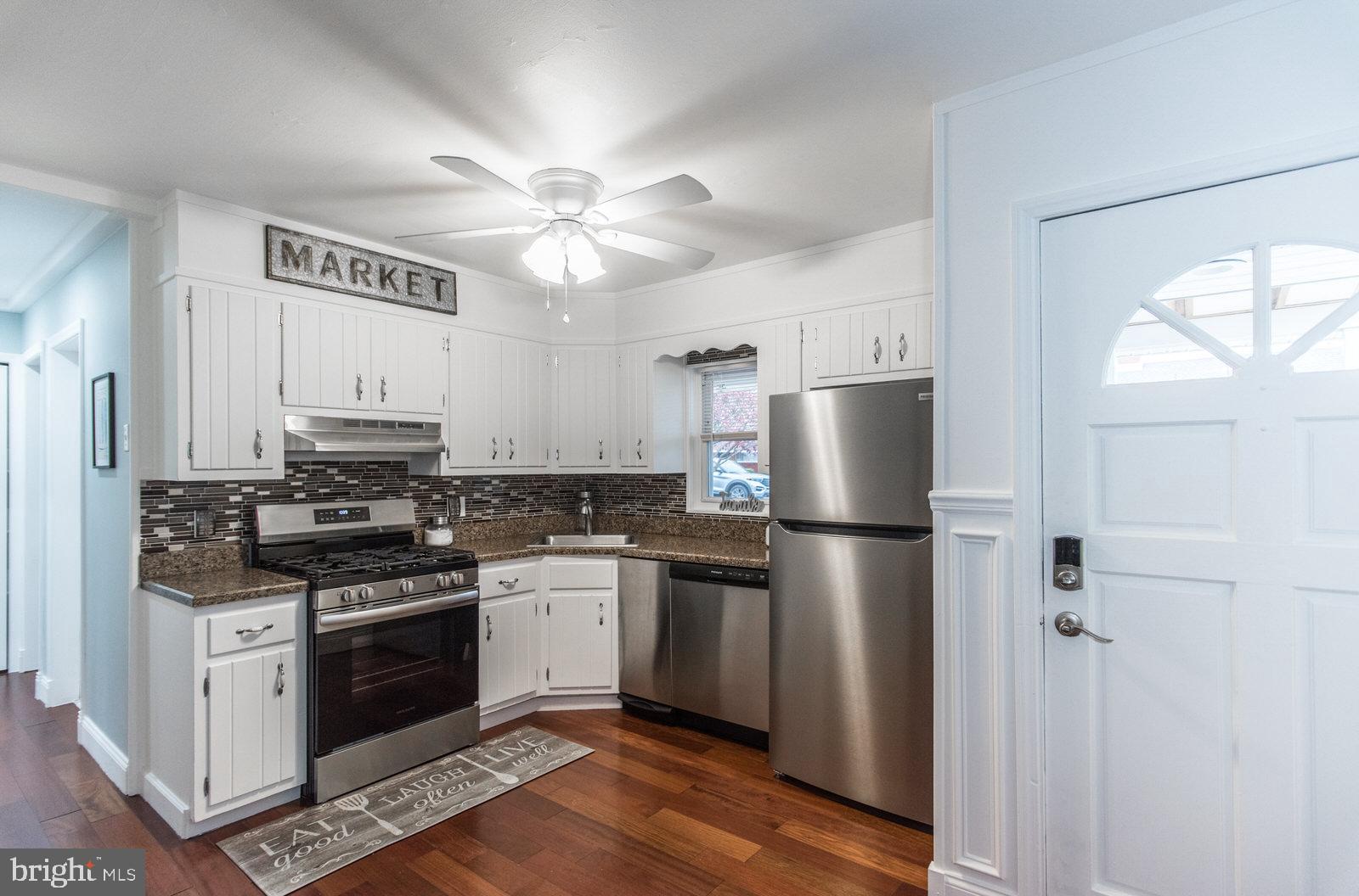 ACADEMY GARDENS - Residential