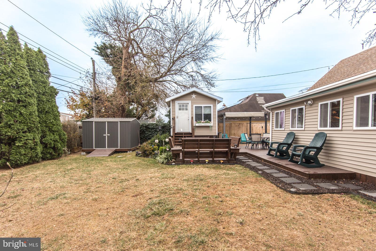 ACADEMY GARDENS - Residential