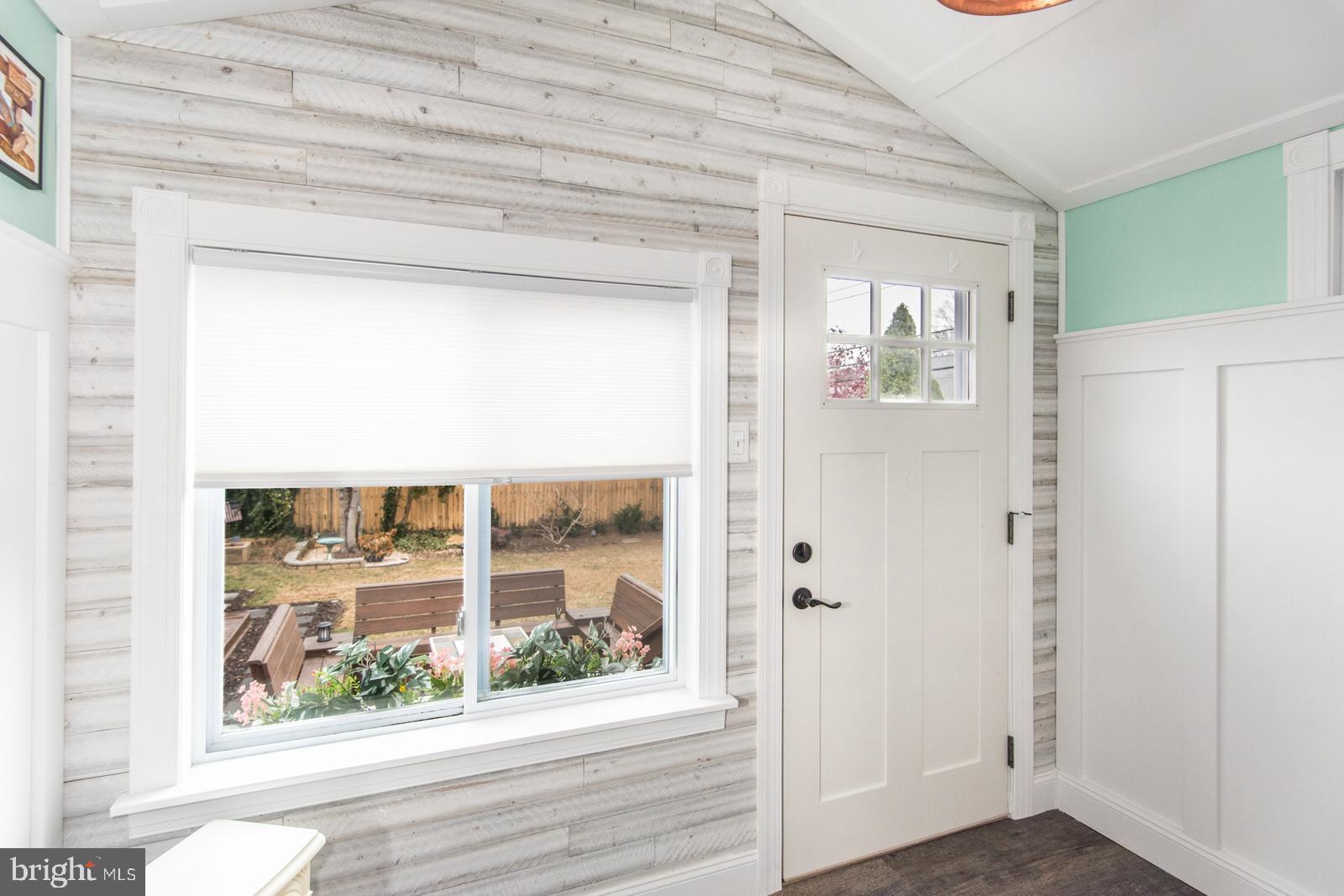 ACADEMY GARDENS - Residential