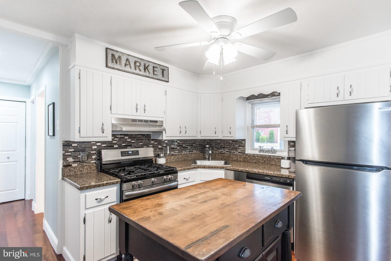 ACADEMY GARDENS - Residential