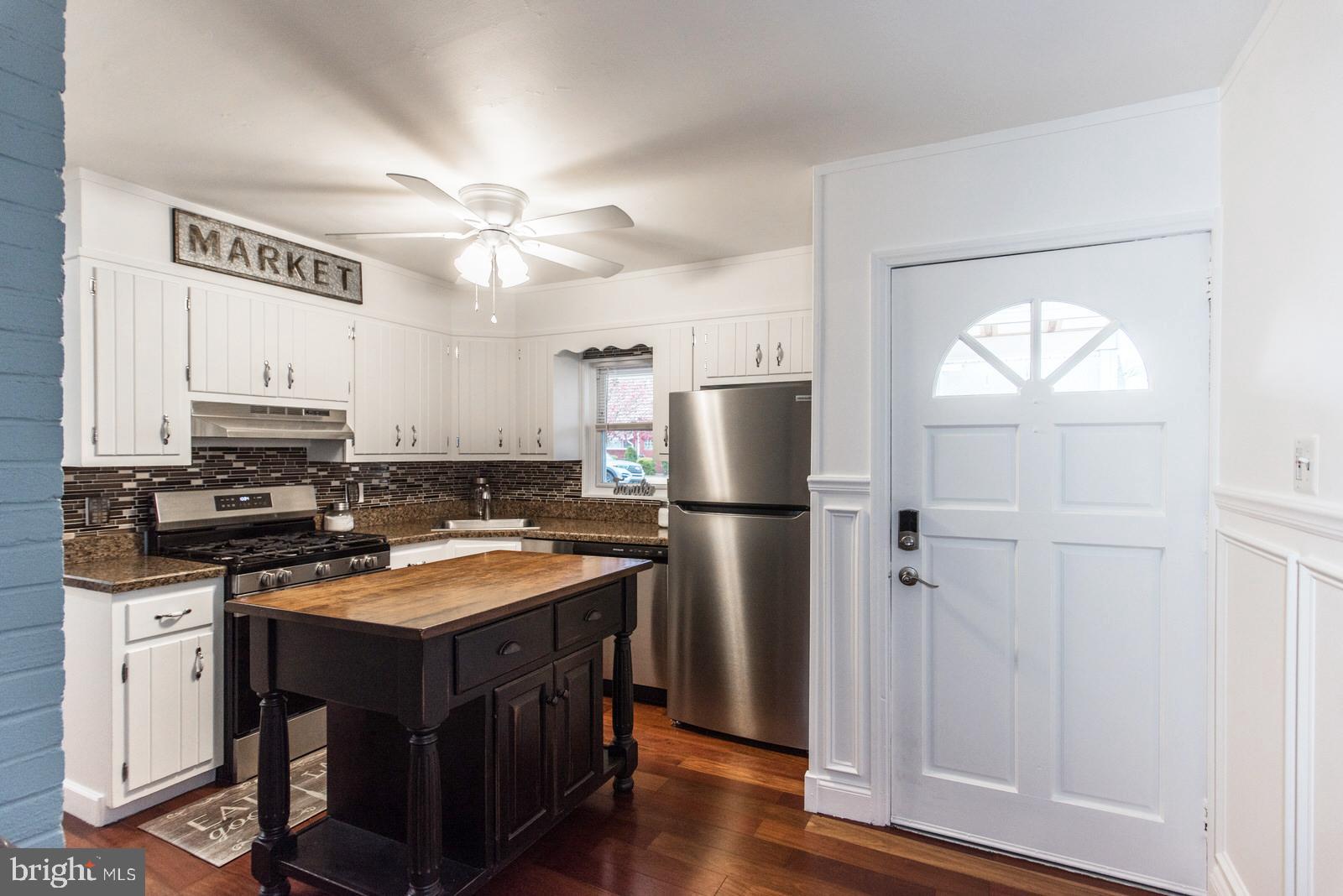 ACADEMY GARDENS - Residential