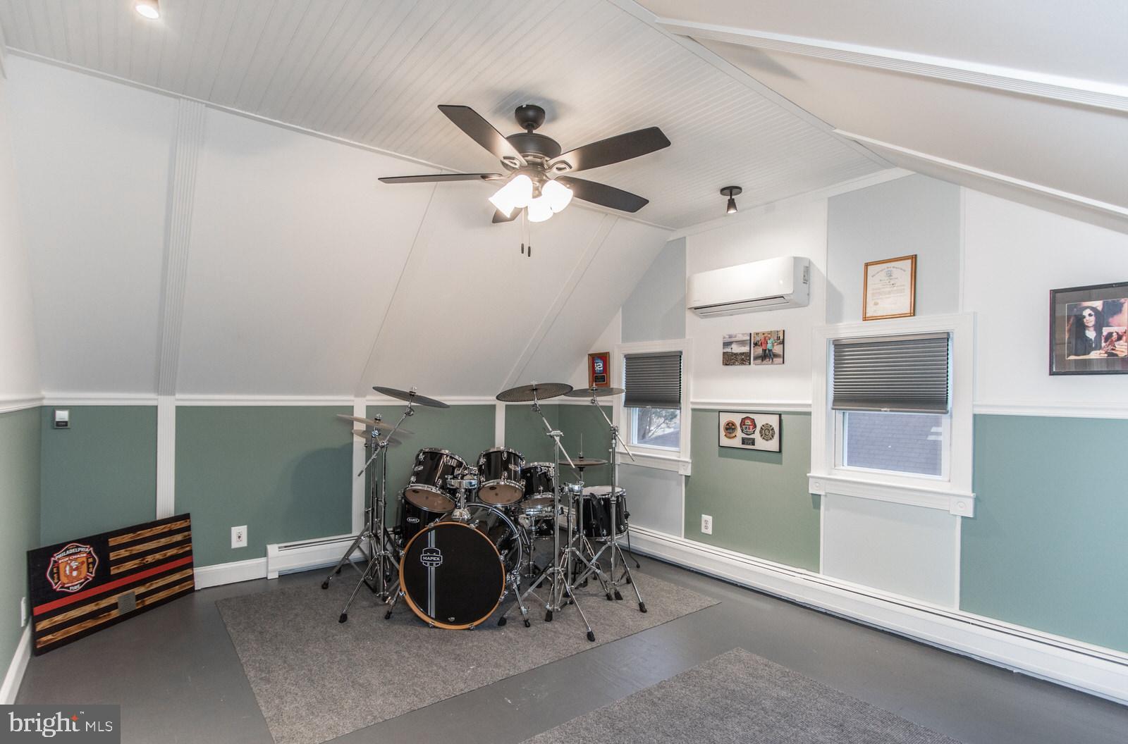 ACADEMY GARDENS - Residential