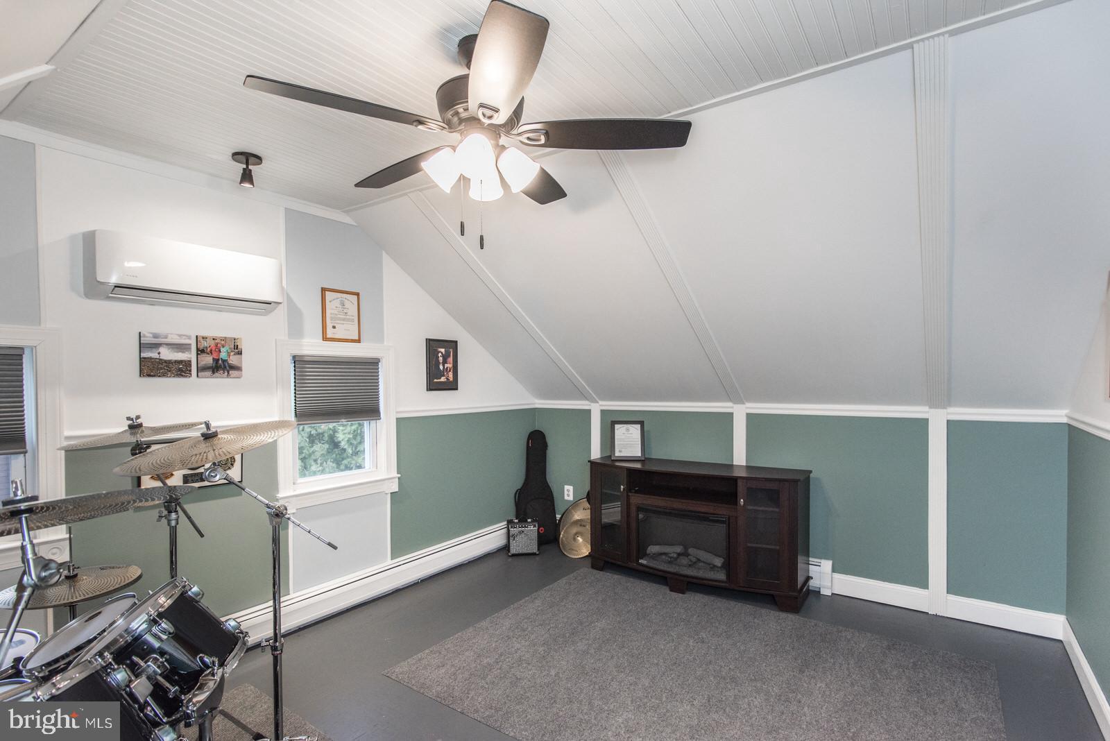 ACADEMY GARDENS - Residential