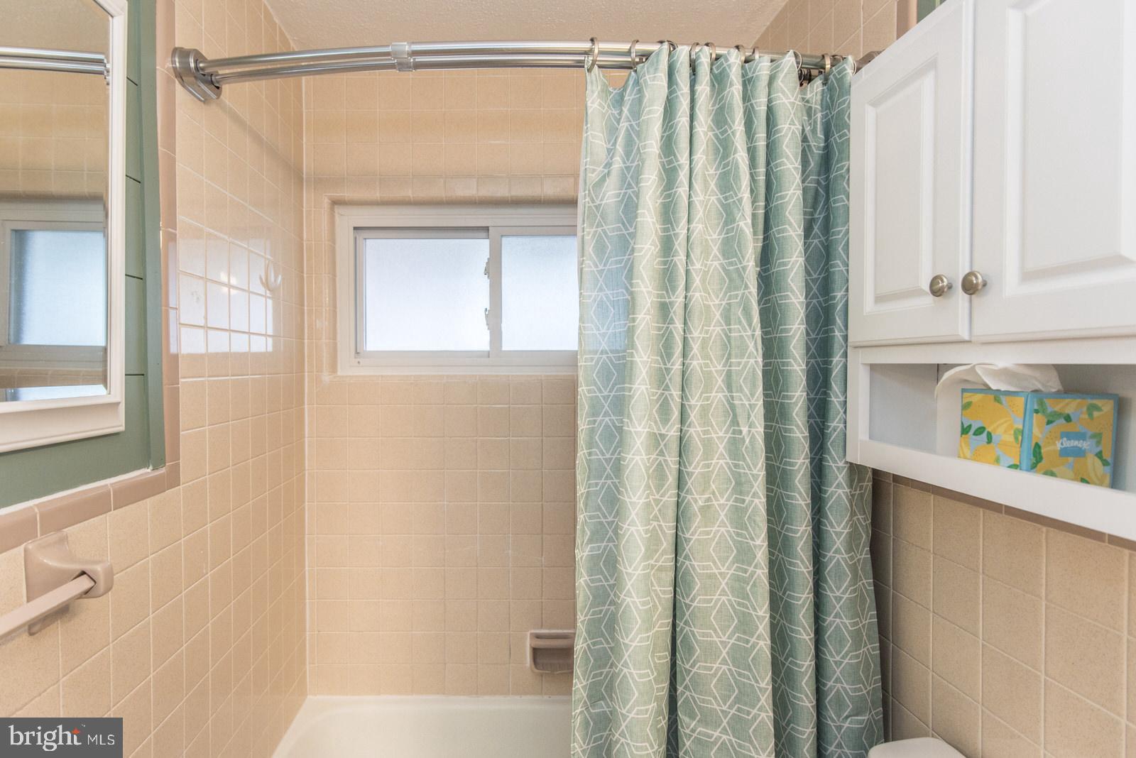 ACADEMY GARDENS - Residential