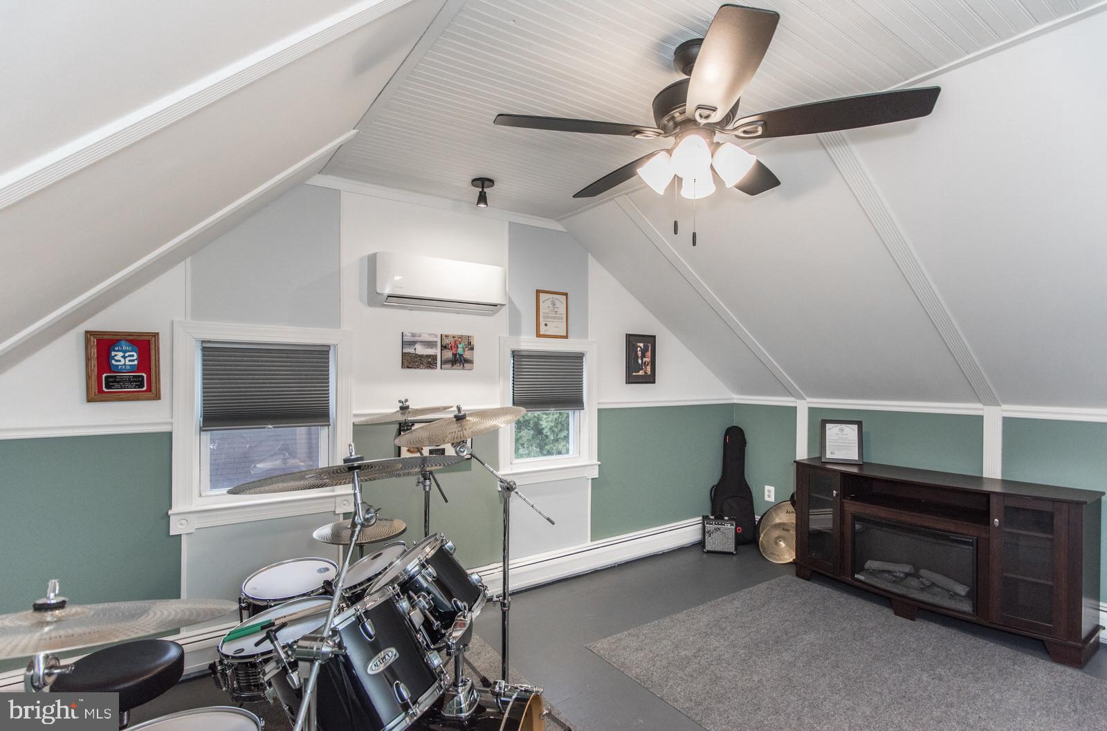 ACADEMY GARDENS - Residential