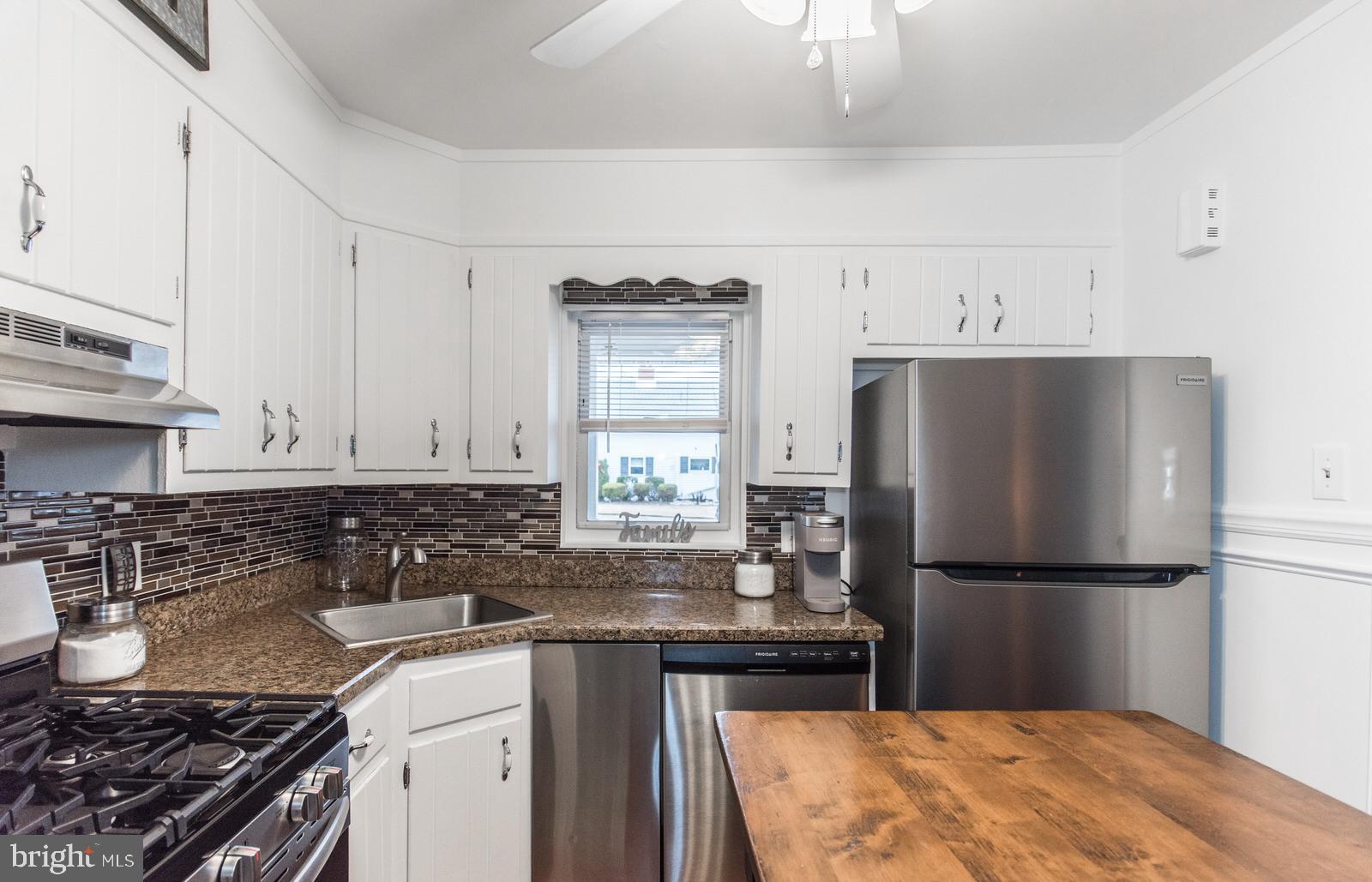 ACADEMY GARDENS - Residential